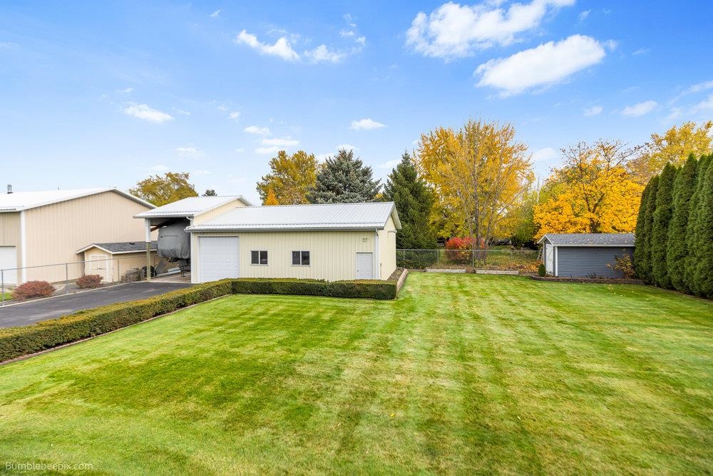 Newman Lake, Washington, 99025, United States, 4 Bedrooms Bedrooms, ,2 BathroomsBathrooms,Residential,For Sale,1987329