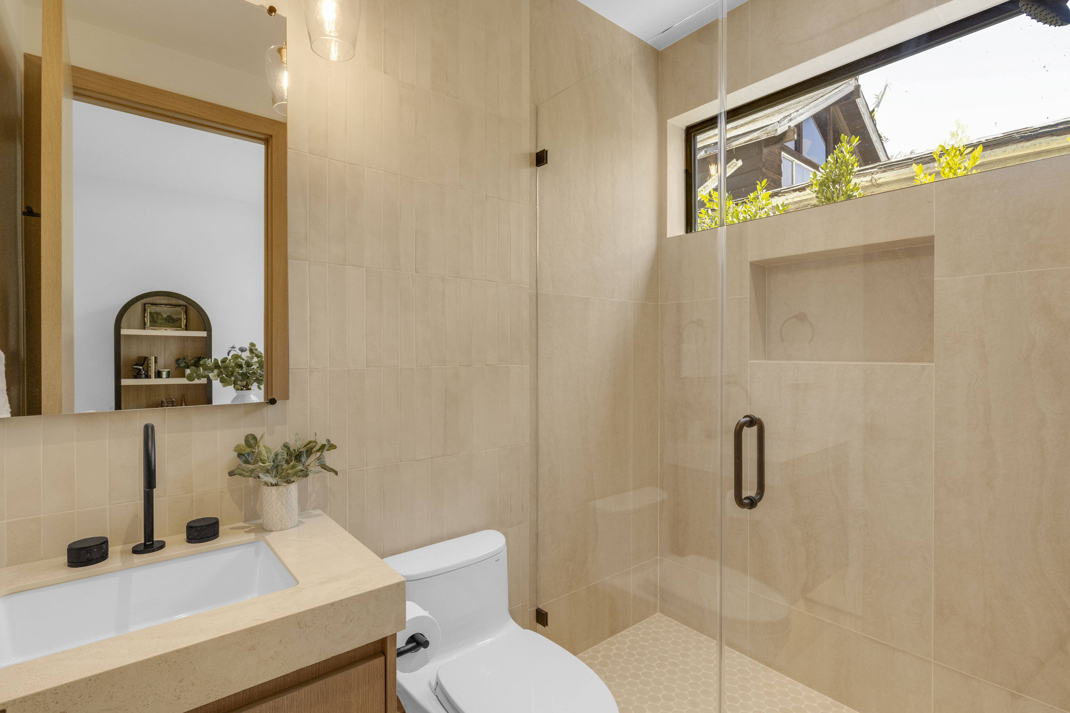  3542 Butler Ave - 物件實景