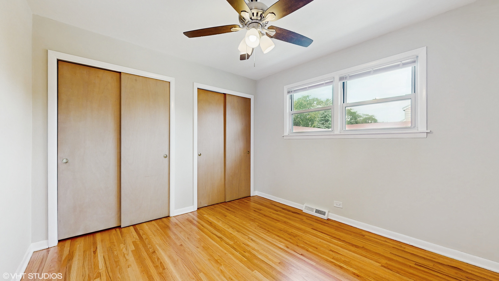 Skokie, Illinois, 60076, United States, 4 Bedrooms Bedrooms, ,2 BathroomsBathrooms,Residential,For Sale,1935170