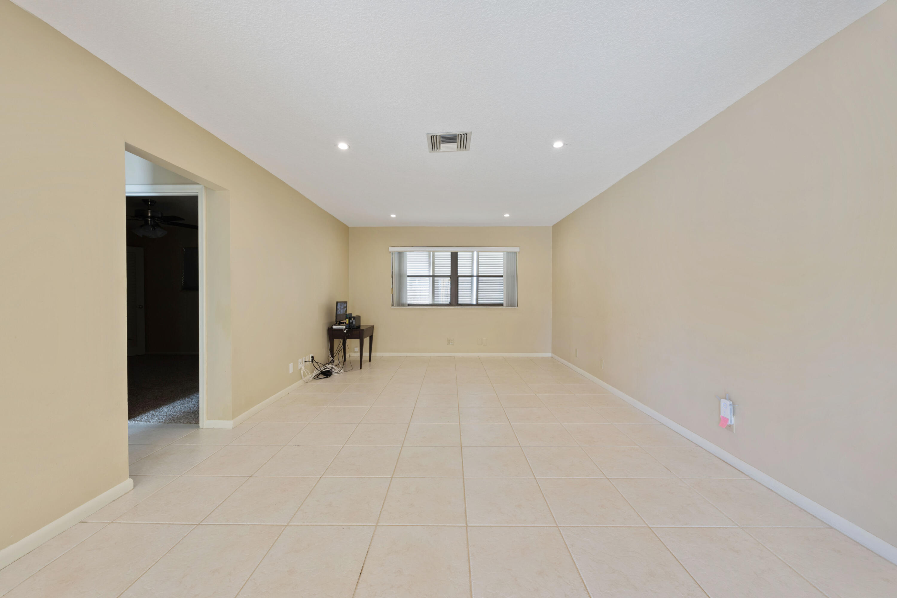 Lake Worth, Florida, 33462, United States, 3 Bedrooms Bedrooms, ,2 BathroomsBathrooms,Residential,For Sale,1966496