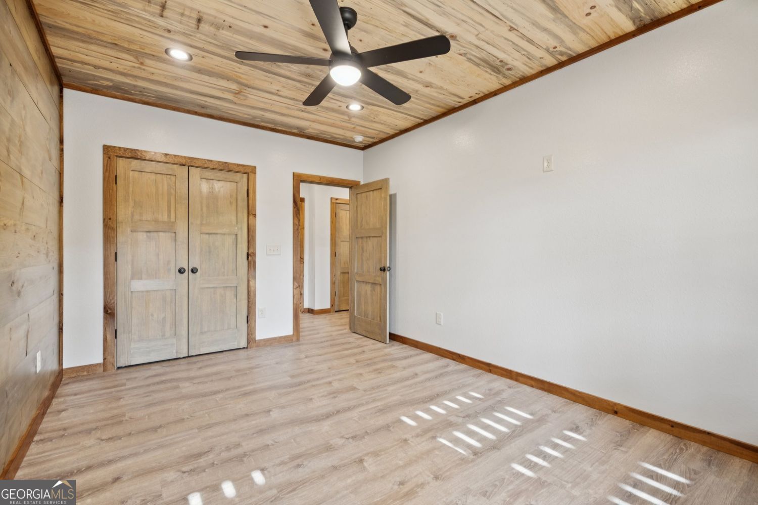 Mineral Bluff, Georgia, 30559, United States, 4 Bedrooms Bedrooms, ,4 BathroomsBathrooms,Residential,For Sale,1962222