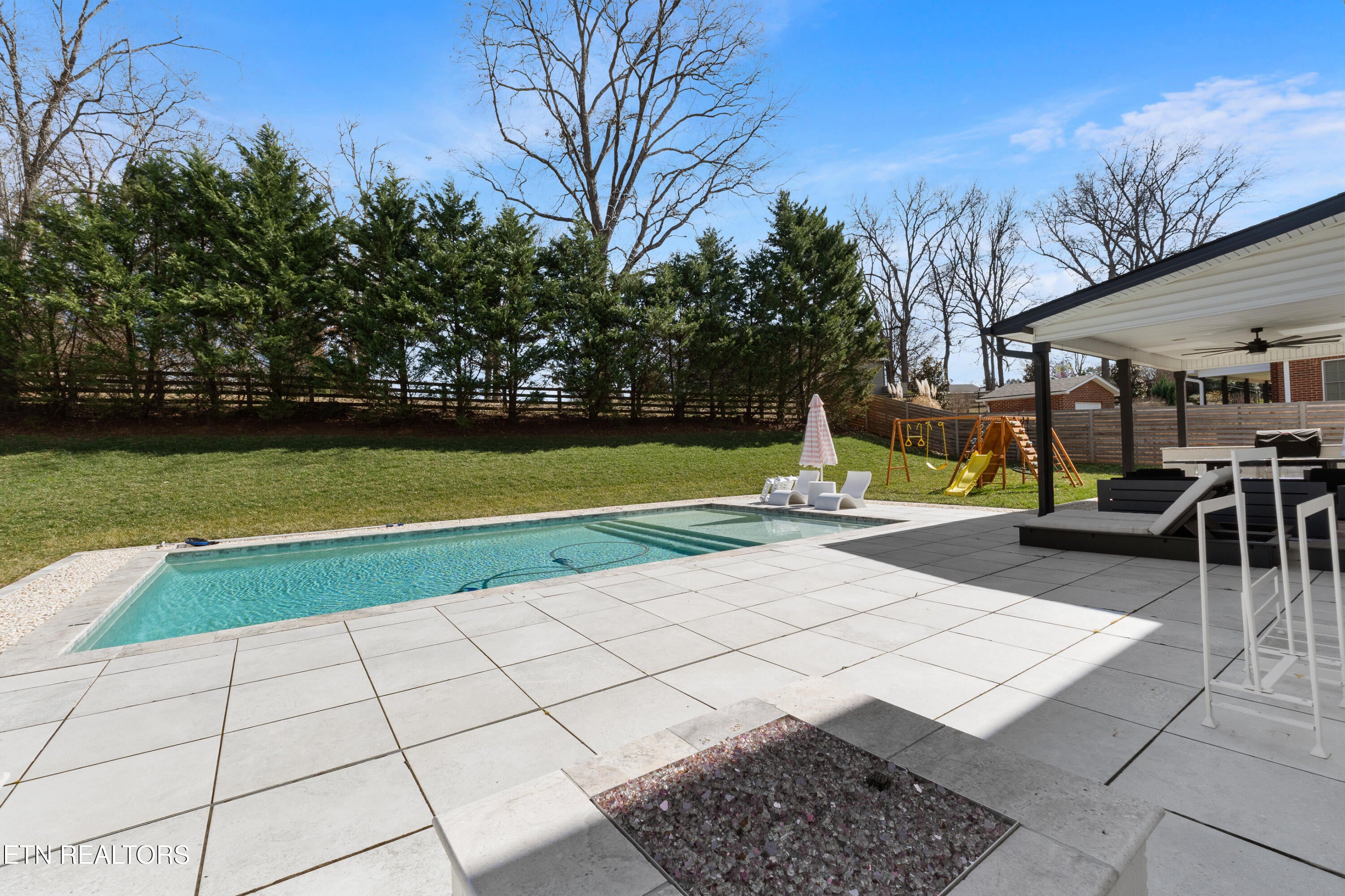 Maryville, Tennessee, 37803, United States, 4 Bedrooms Bedrooms, ,3 BathroomsBathrooms,Residential,For Sale,1721654