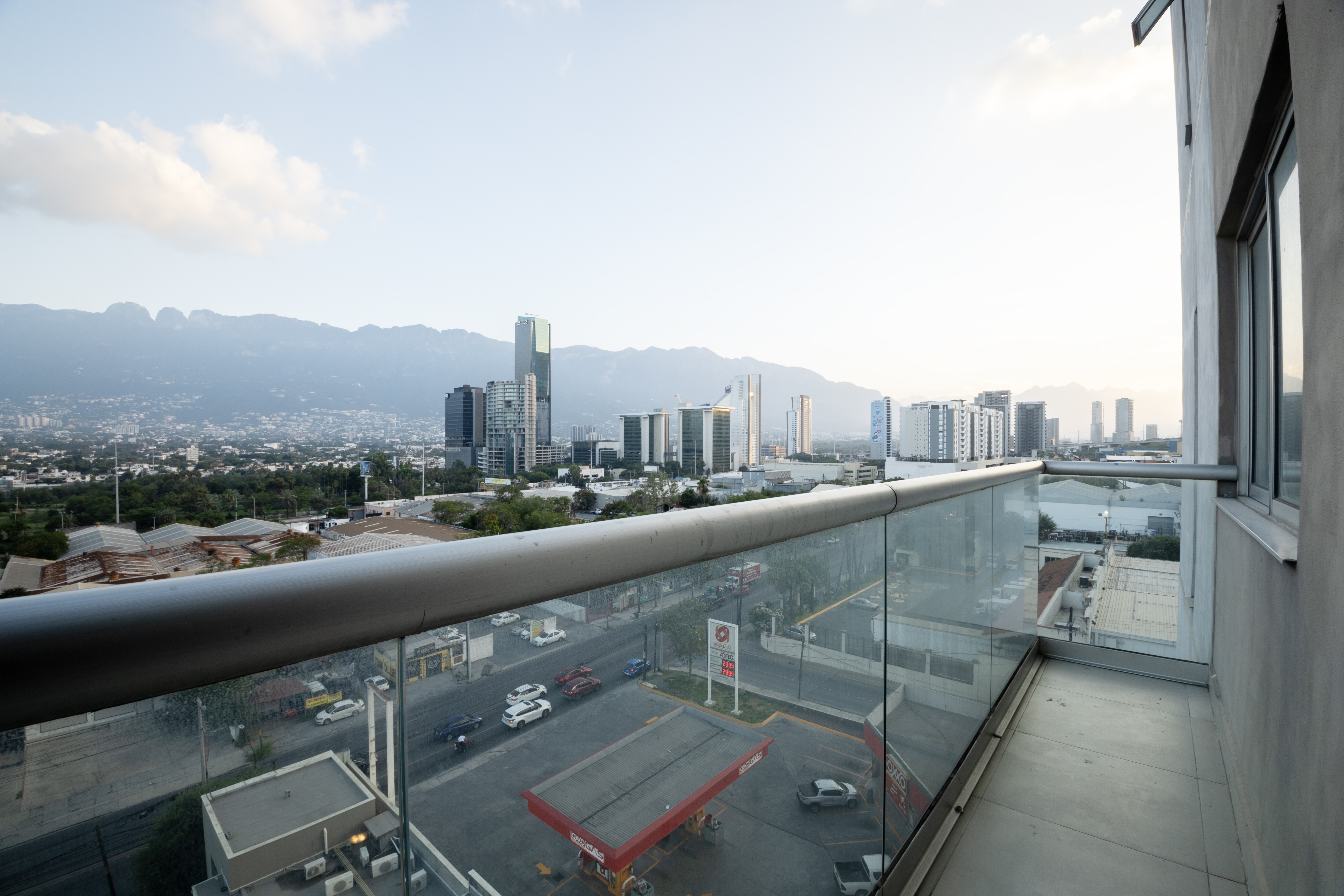  Spacious Terrace Apartment with Mountain Views - 物件實景