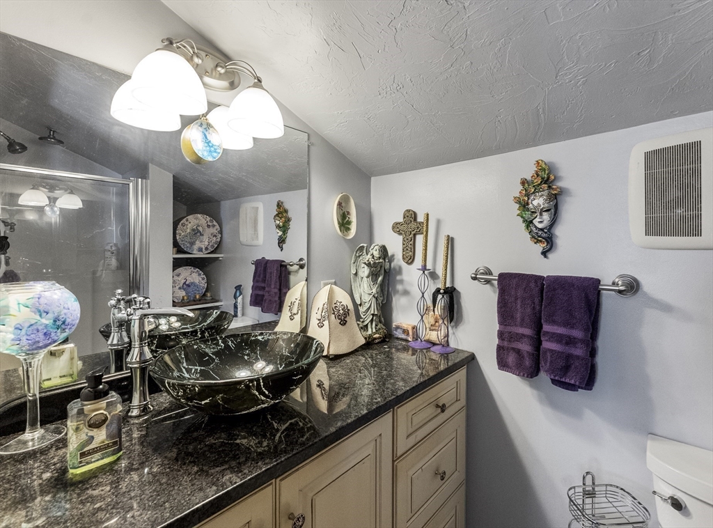 Plymouth, Massachusetts, 02360, United States, 3 Bedrooms Bedrooms, ,4 BathroomsBathrooms,Residential,For Sale,1994439