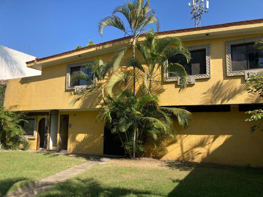 Cuernavaca, Morelos, 62360, Mexico, 4 Bedrooms Bedrooms, ,5 BathroomsBathrooms,Residential,For Sale,1714437