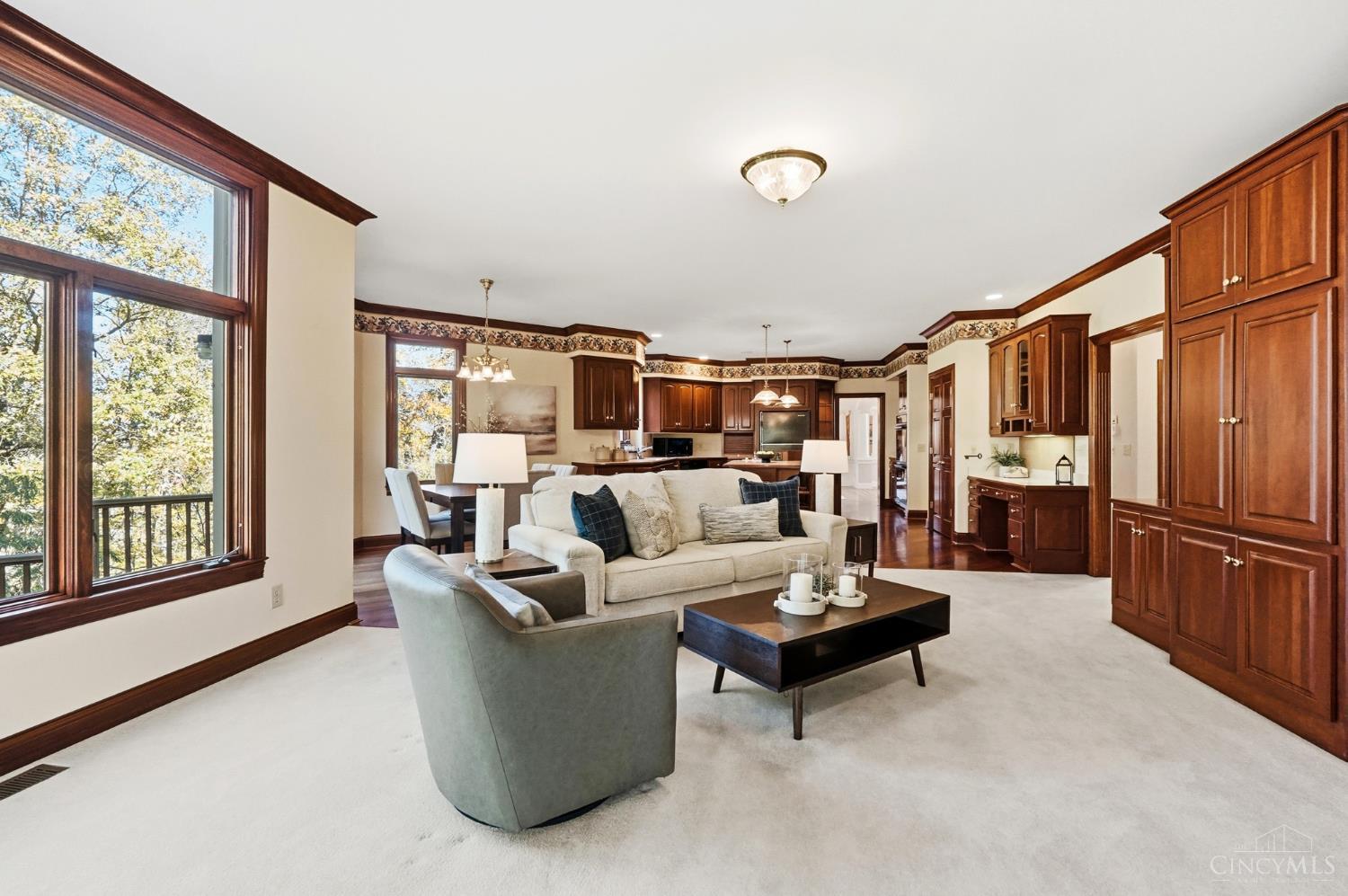 Anderson Twp, Ohio, 45230, United States, 5 Bedrooms Bedrooms, ,6 BathroomsBathrooms,Residential,For Sale,1988245