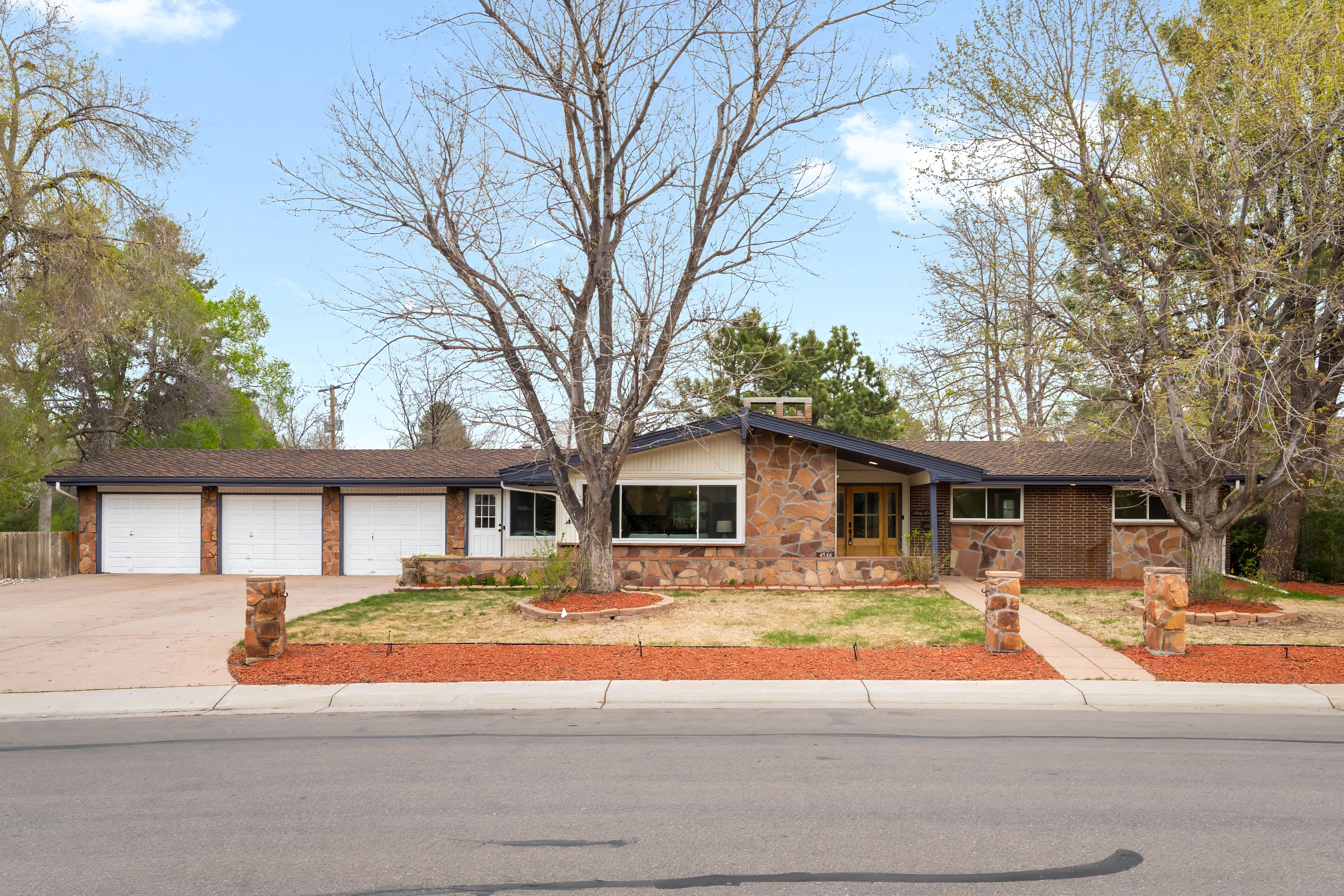  Spacious Cherry Creek Village North Ranch Style Home - 物件實景