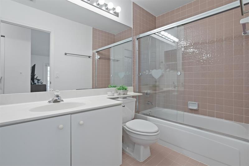 Sunrise, Florida, 33323, United States, 3 Bedrooms Bedrooms, ,2 BathroomsBathrooms,Residential,For Sale,1862219