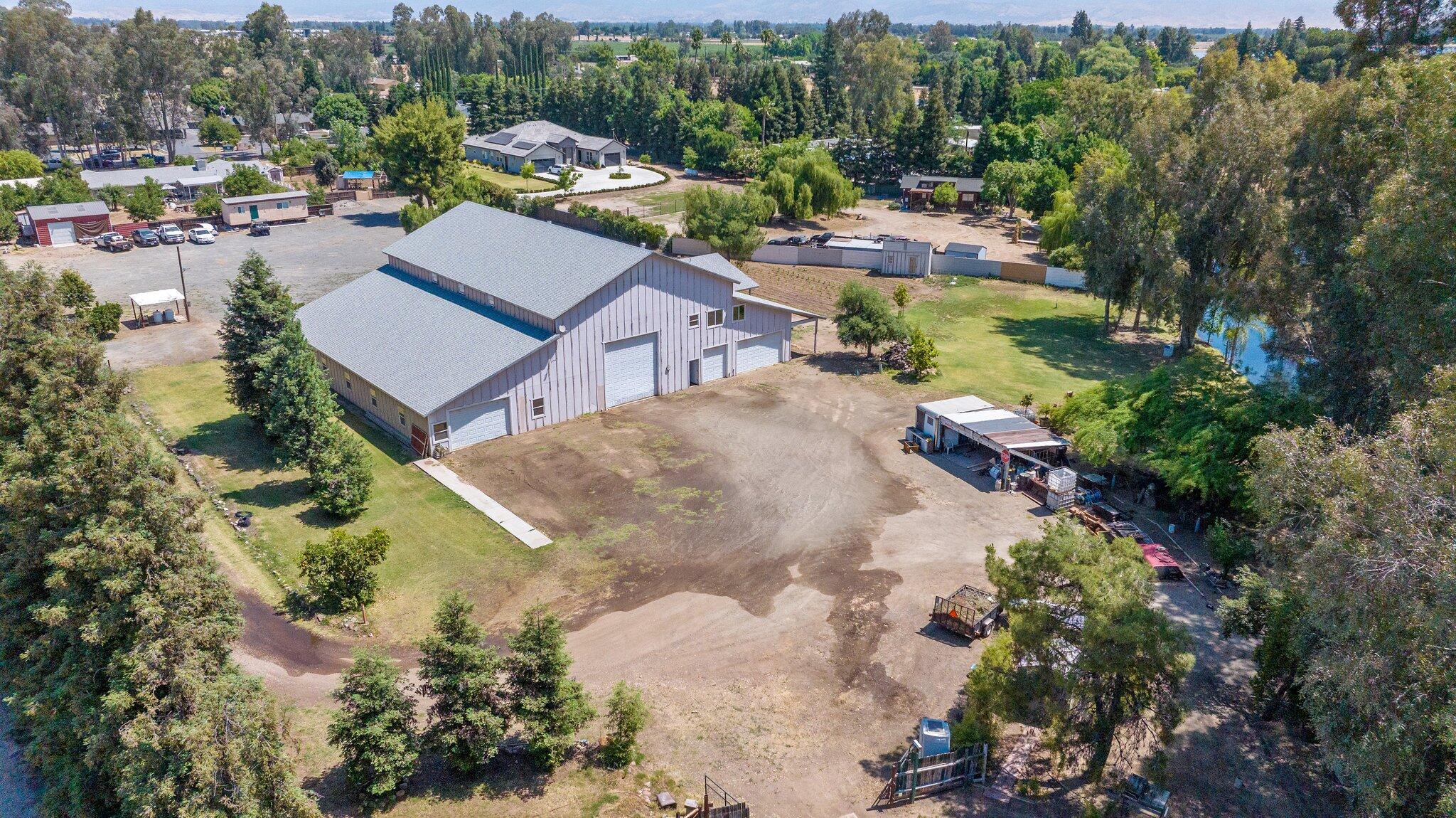 Fresno, California, 93737, United States, 4 Bedrooms Bedrooms, ,3 BathroomsBathrooms,Residential,For Sale,1839488