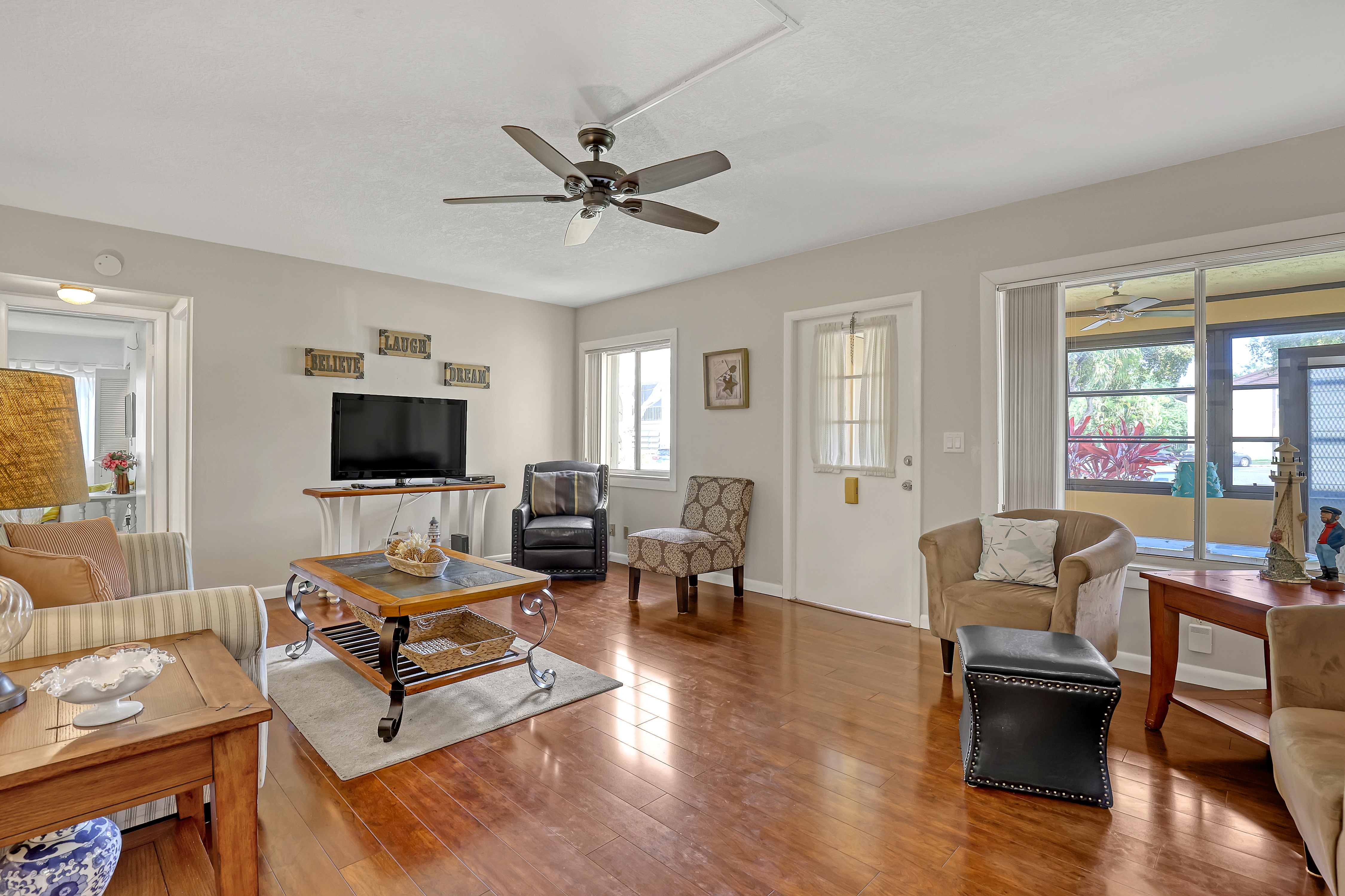  339 Pine Ridge Circle, Greenacres, FL, 33463 - 物件實景