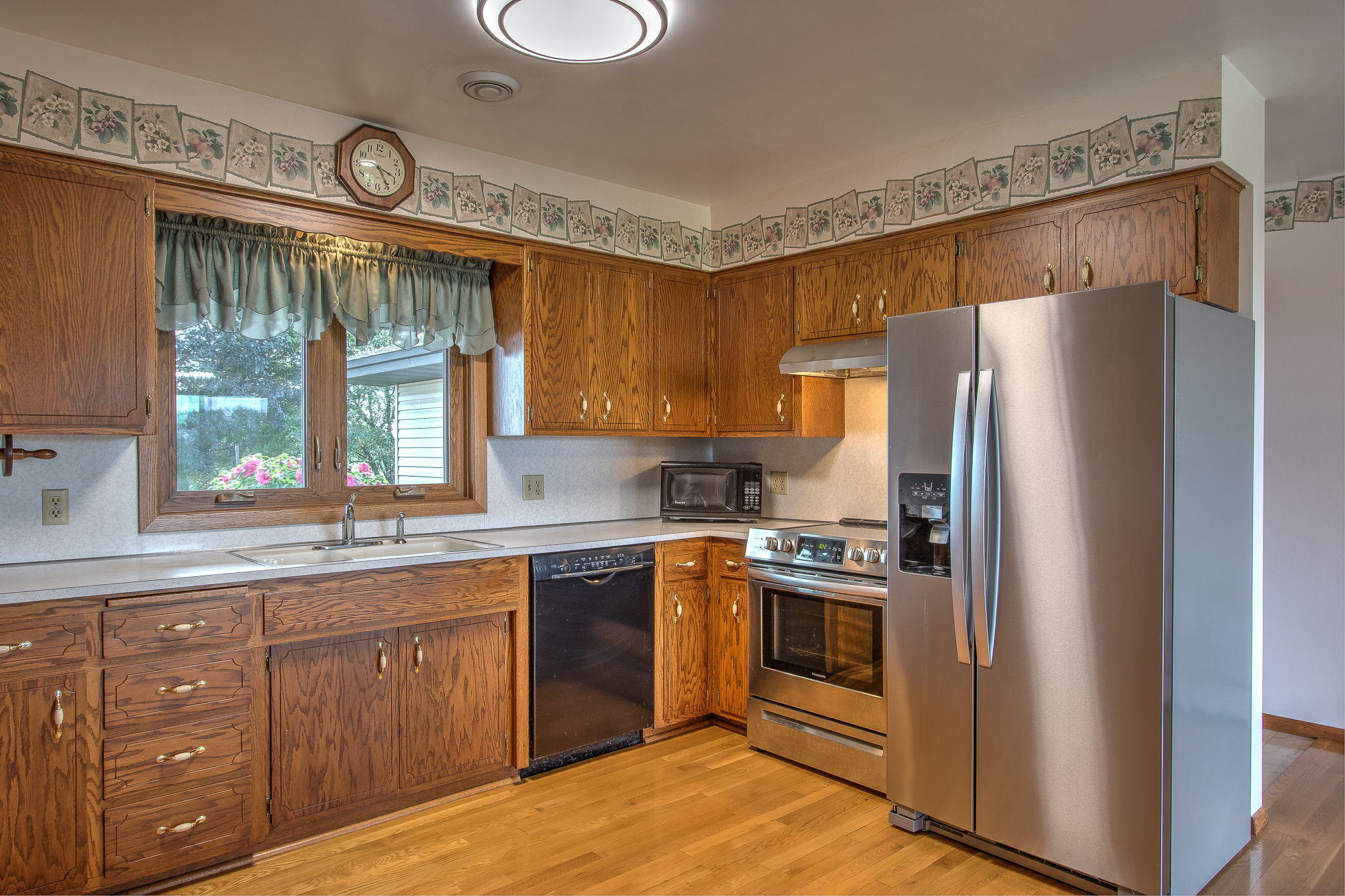 Cambridge, Minnesota, 55008, United States, 4 Bedrooms Bedrooms, ,1 BathroomBathrooms,Residential,For Sale,1973856