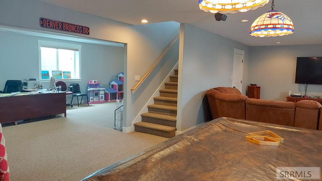 IDAHO FALLS, Idaho, 83401, United States, 5 Bedrooms Bedrooms, ,4 BathroomsBathrooms,Residential,For Sale,1895056