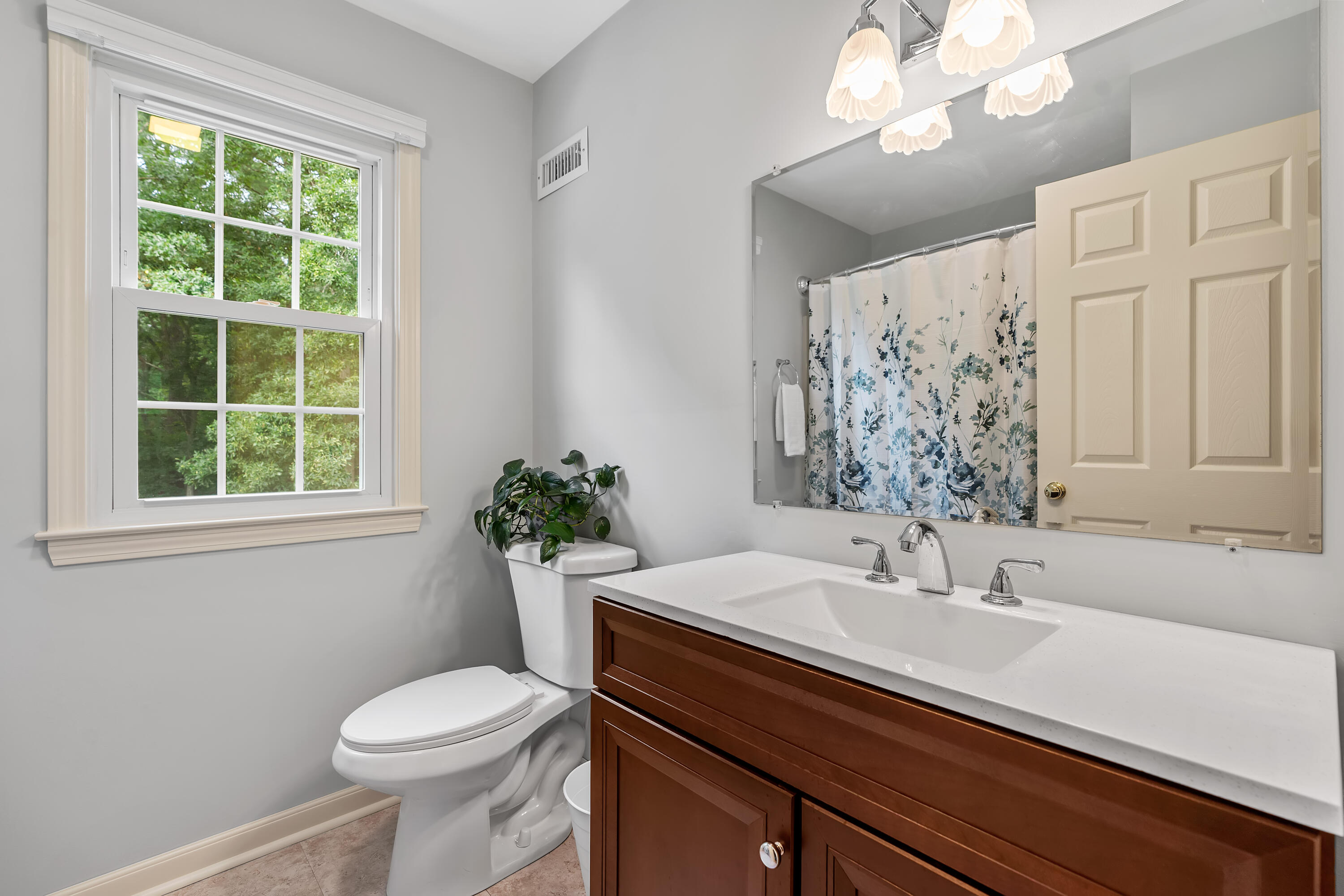  73 Hillando Drive, Shrewsbury, MA, 01545 - 物件實景