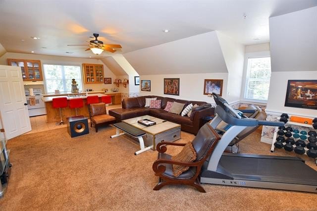 Tahlequah, Oklahoma, 74464, United States, 5 Bedrooms Bedrooms, ,5 BathroomsBathrooms,Residential,For Sale,1977859