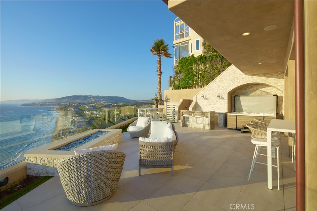 Dana Point, California, 92629, United States, 3 Bedrooms Bedrooms, ,4 BathroomsBathrooms,Residential,For Sale,1885078