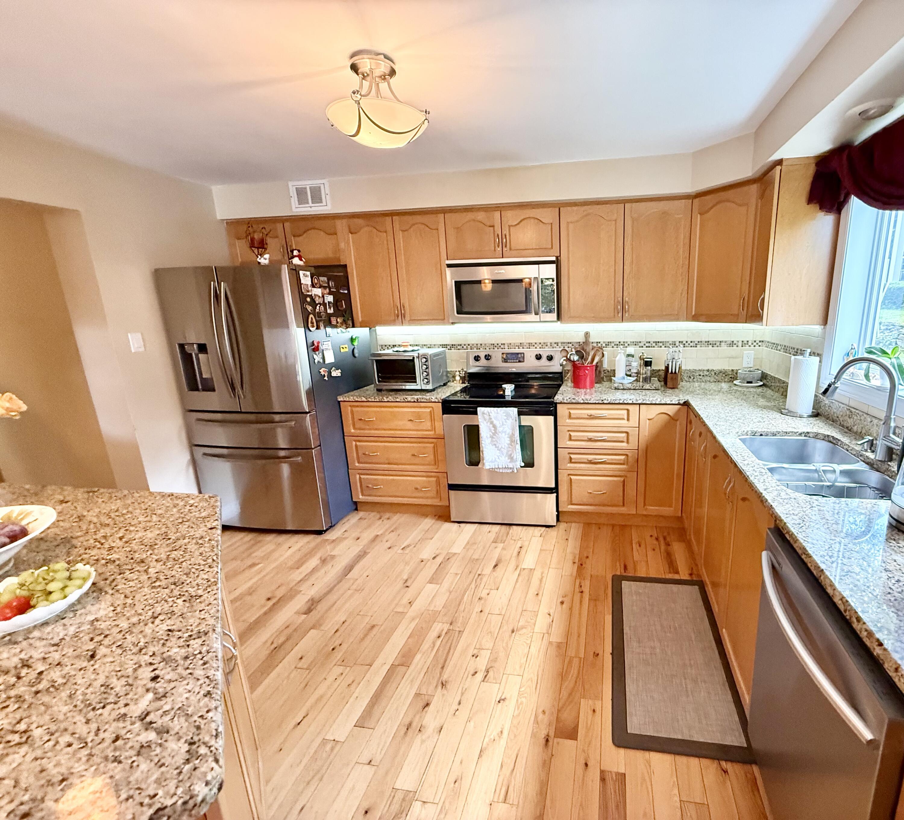 Plattsburgh, New York, 12901, United States, 3 Bedrooms Bedrooms, ,3 BathroomsBathrooms,Residential,For Sale,1944740