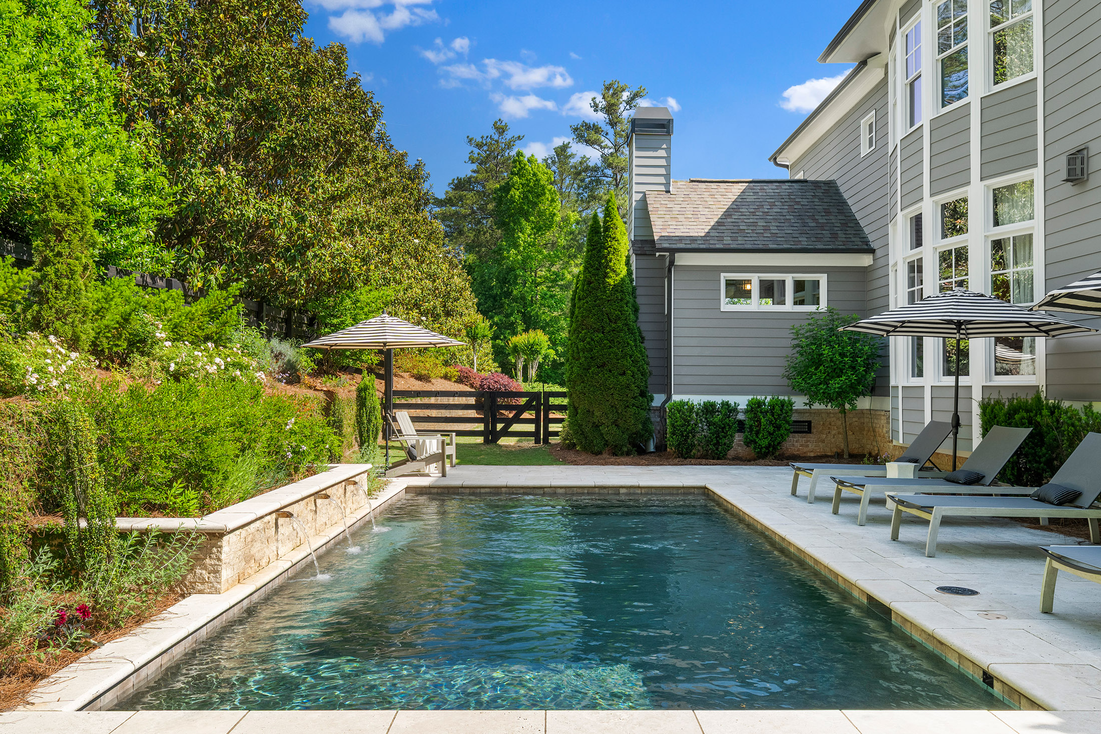  Set Within The Highly Sought-After Lake Haven At Crabapple Community - 物件實景