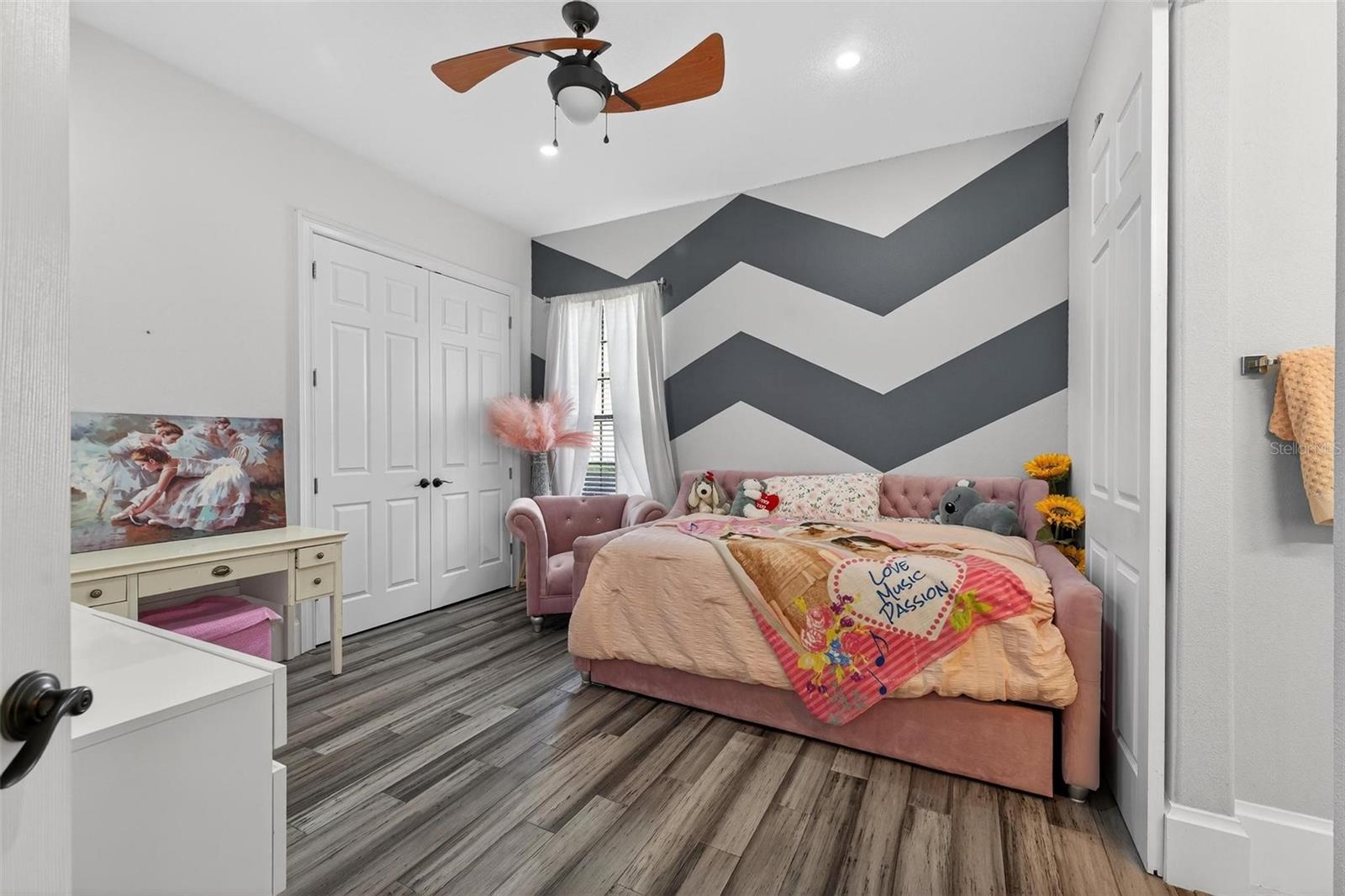 WINDERMERE, Florida, 34786, United States, 5 Bedrooms Bedrooms, ,5 BathroomsBathrooms,Residential,For Sale,1976046