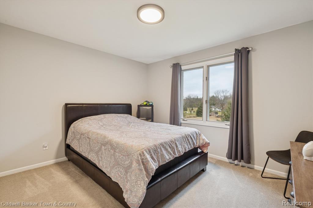 Highland, Michigan, 48357, United States, 4 Bedrooms Bedrooms, ,4 BathroomsBathrooms,Residential,For Sale,2003066