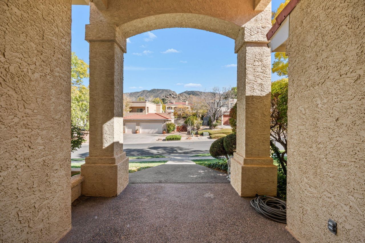 Albuquerque, New Mexico, 87112, United States, 4 Bedrooms Bedrooms, ,3 BathroomsBathrooms,Residential,For Sale,1985067