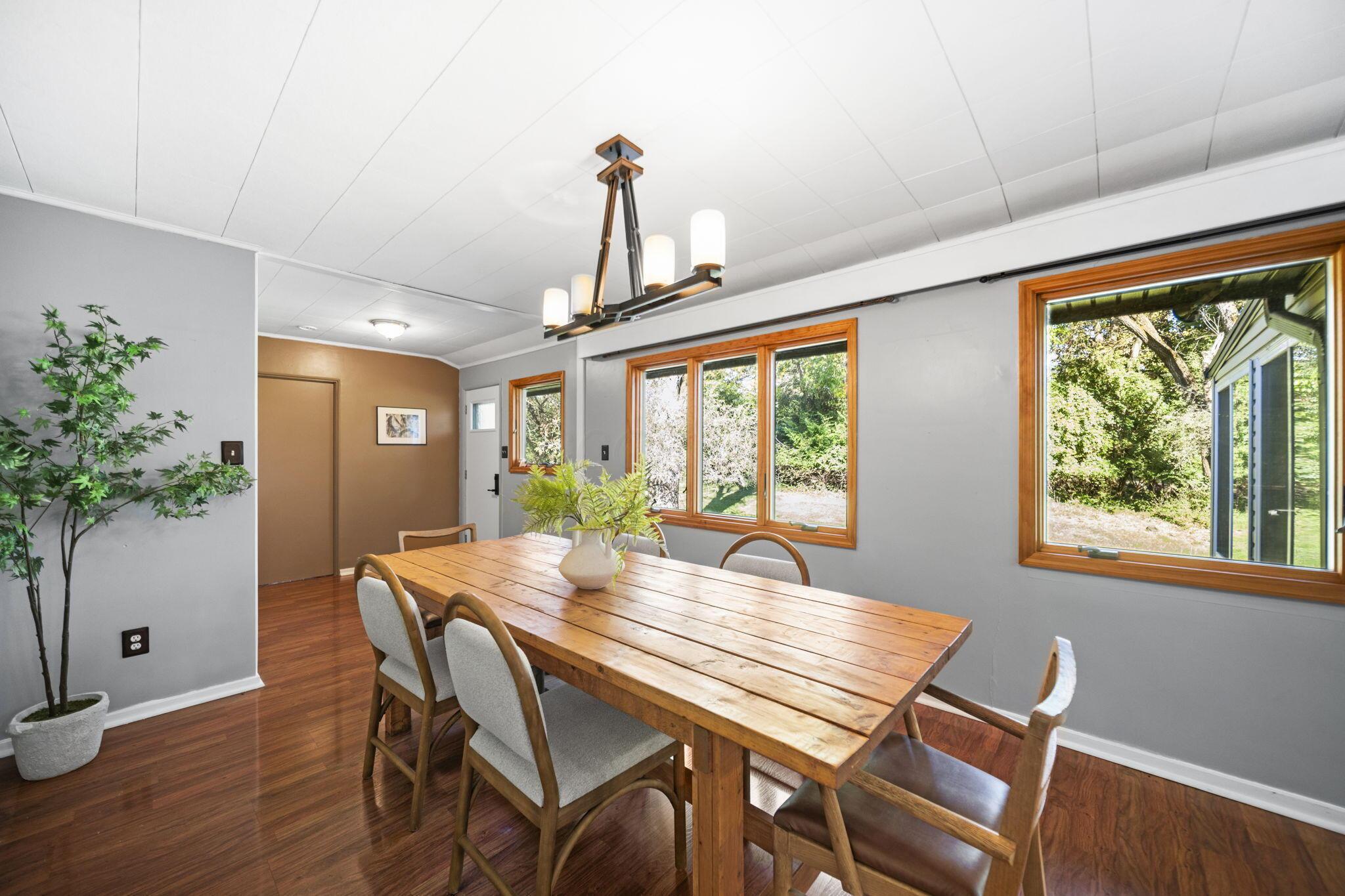 Columbus, Ohio, 43221, United States, 3 Bedrooms Bedrooms, ,4 BathroomsBathrooms,Residential,For Sale,1951333