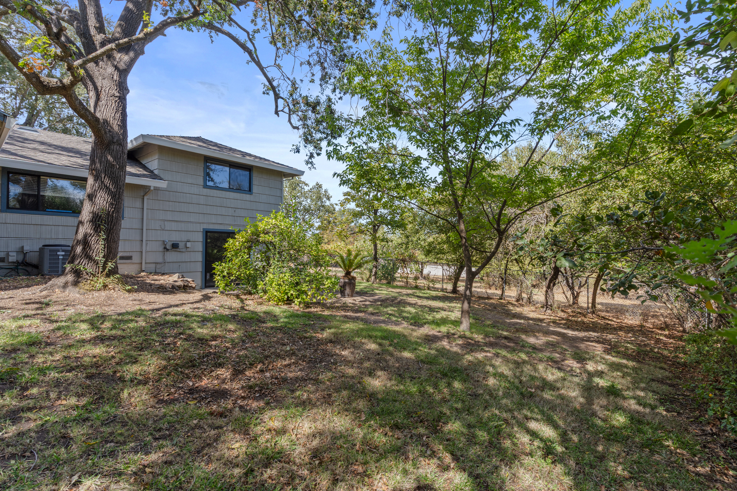  8865 Phoenix Avenue, Fair Oaks, CA 95628 - 物件實景