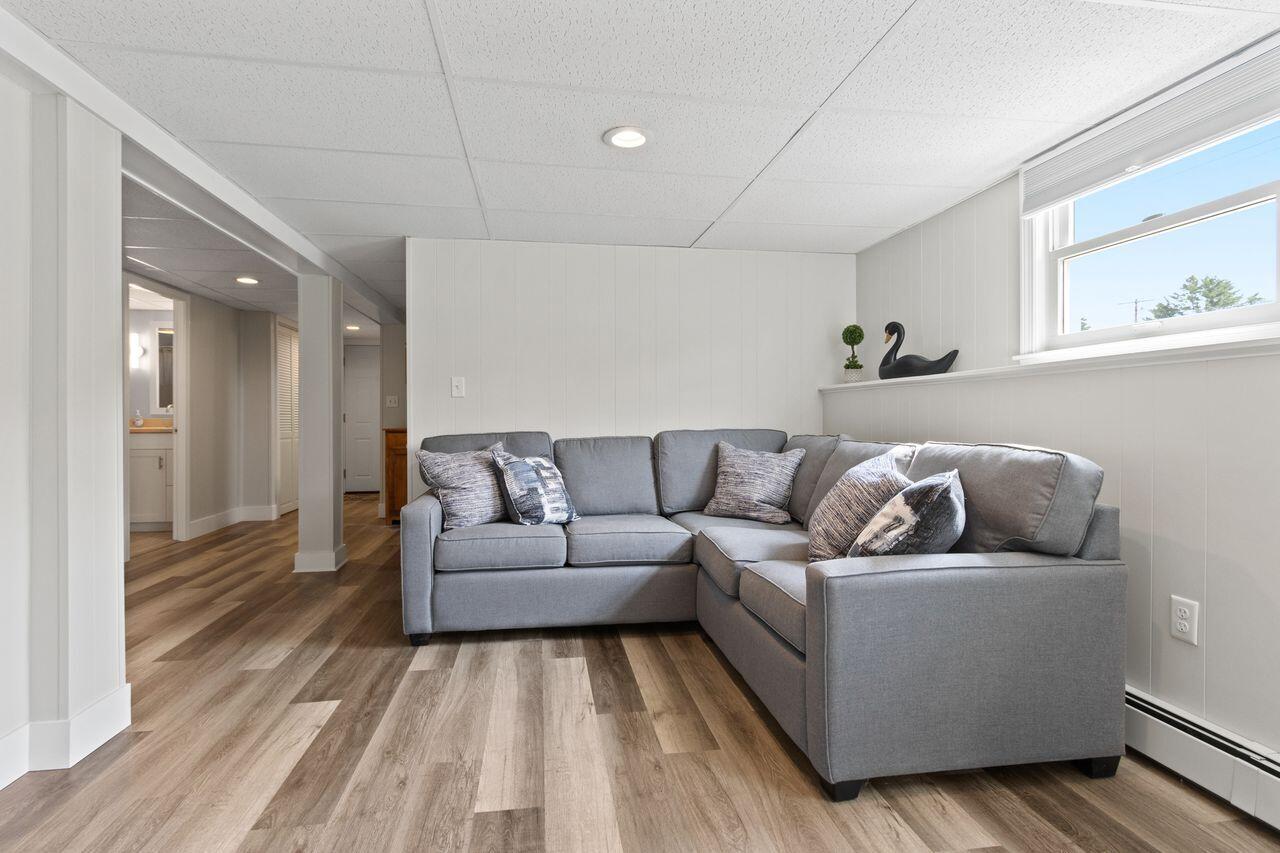 Portland, Maine, 04102, United States, 4 Bedrooms Bedrooms, ,2 BathroomsBathrooms,Residential,For Sale,1918593