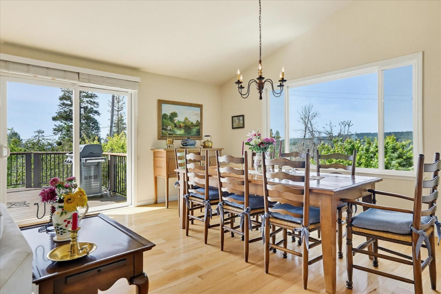 Grass Valley, California, 95945, United States, 3 Bedrooms Bedrooms, ,2 BathroomsBathrooms,Residential,For Sale,2048773