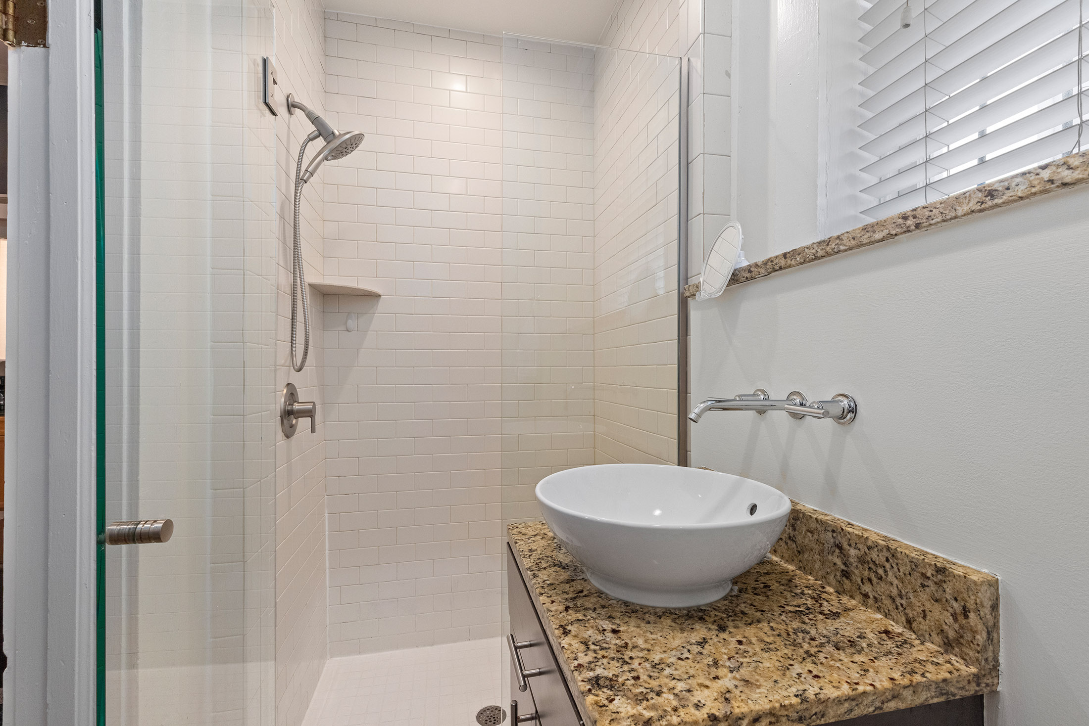  One-of-a-Kind, Historic, Midtown Mid-Rise - 物件實景