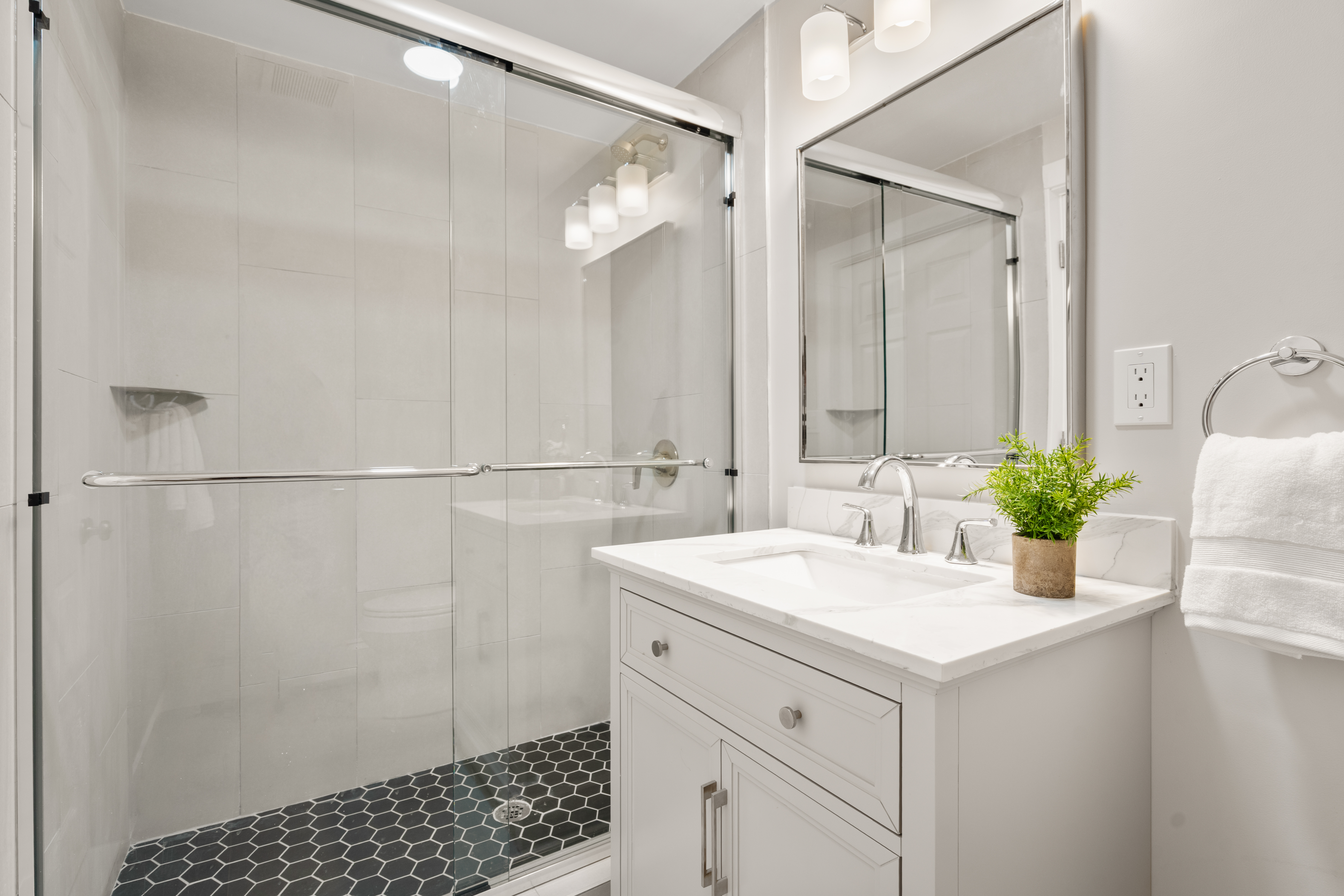  8 Irene Road, Bedford, MA, 01730 - 物件實景