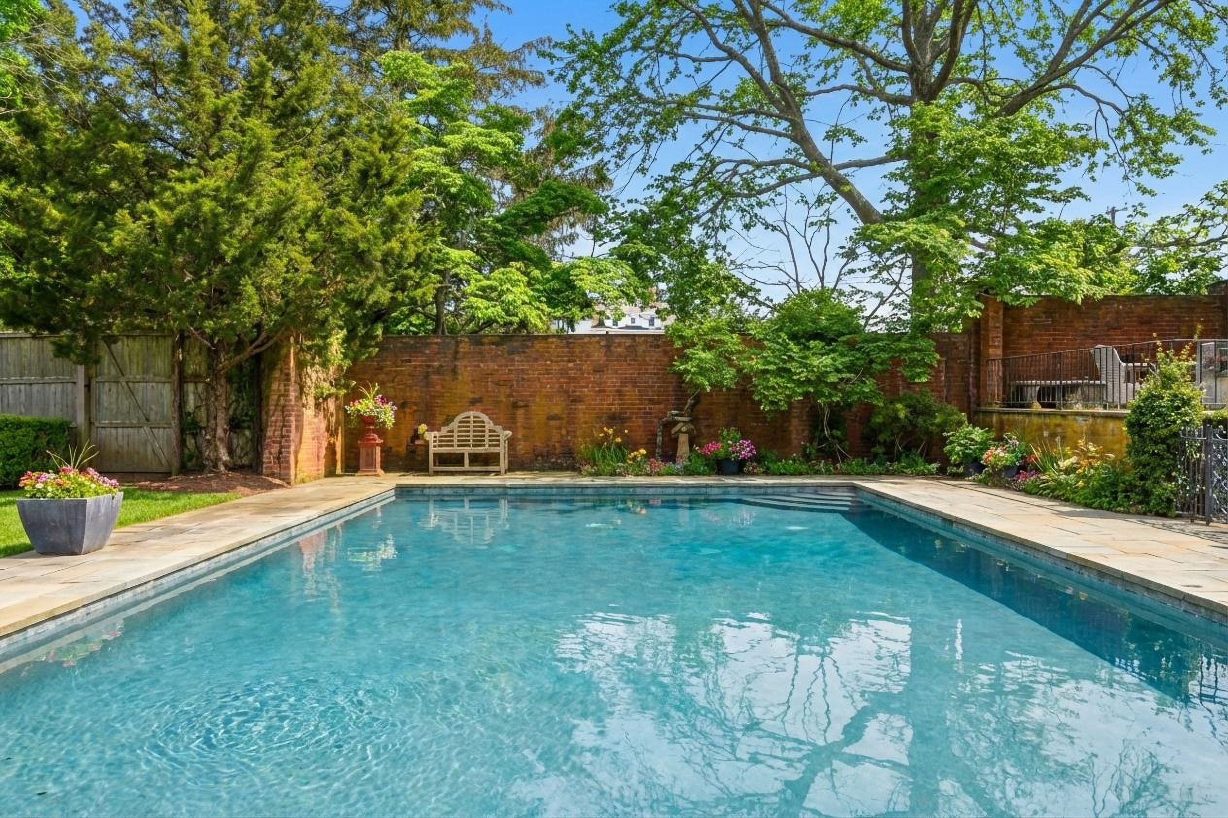  Direct Water Access and Private Dock in the Heart of North Cove - 物件實景