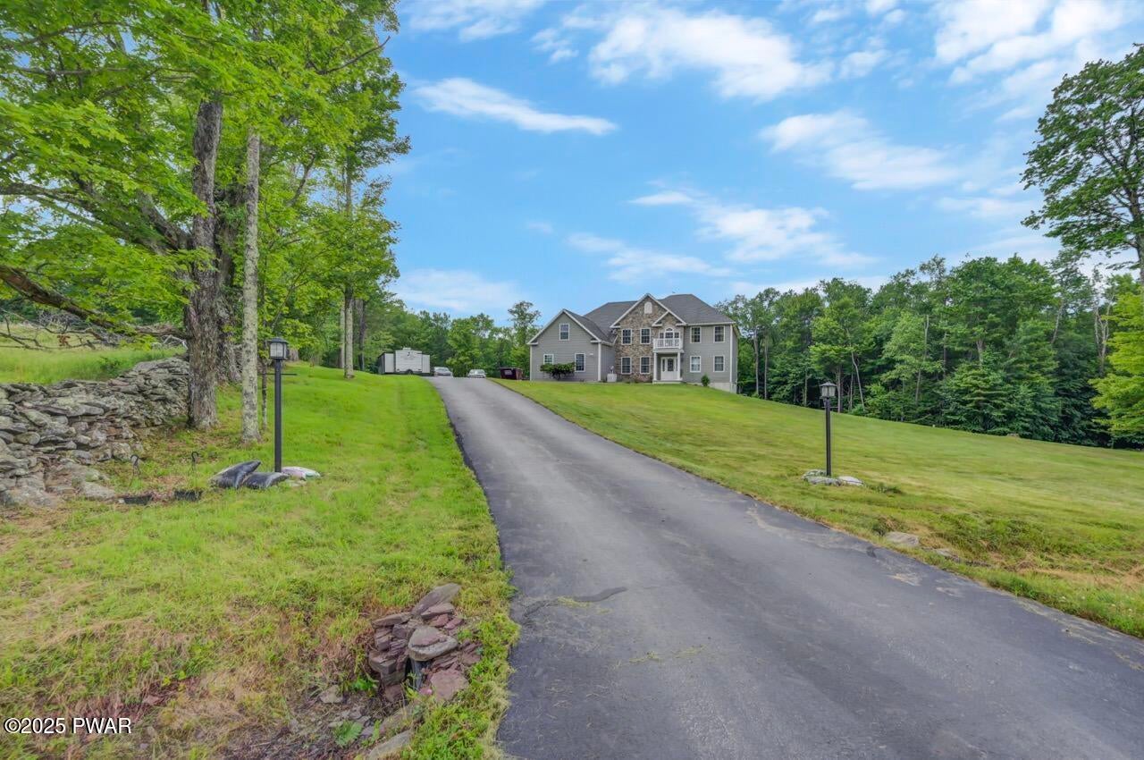 Honesdale, Pennsylvania, 18431, United States, 5 Bedrooms Bedrooms, ,4 BathroomsBathrooms,Residential,For Sale,1973688