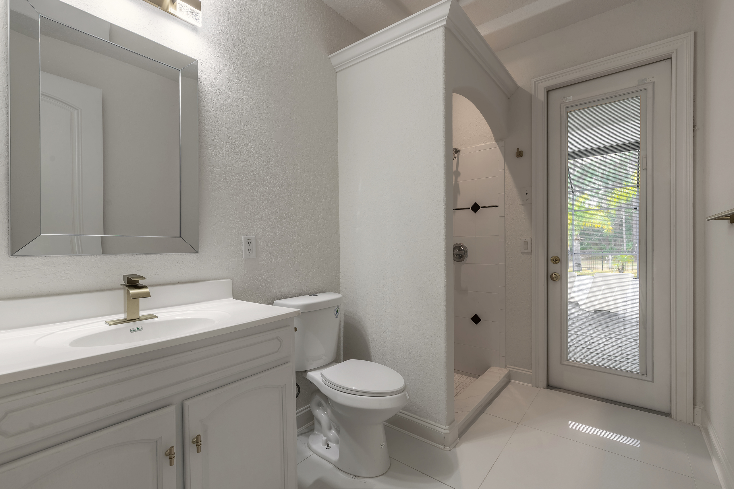 Daytona Beach, Florida, 32124, United States, 5 Bedrooms Bedrooms, ,4 BathroomsBathrooms,Residential,For Sale,2006264