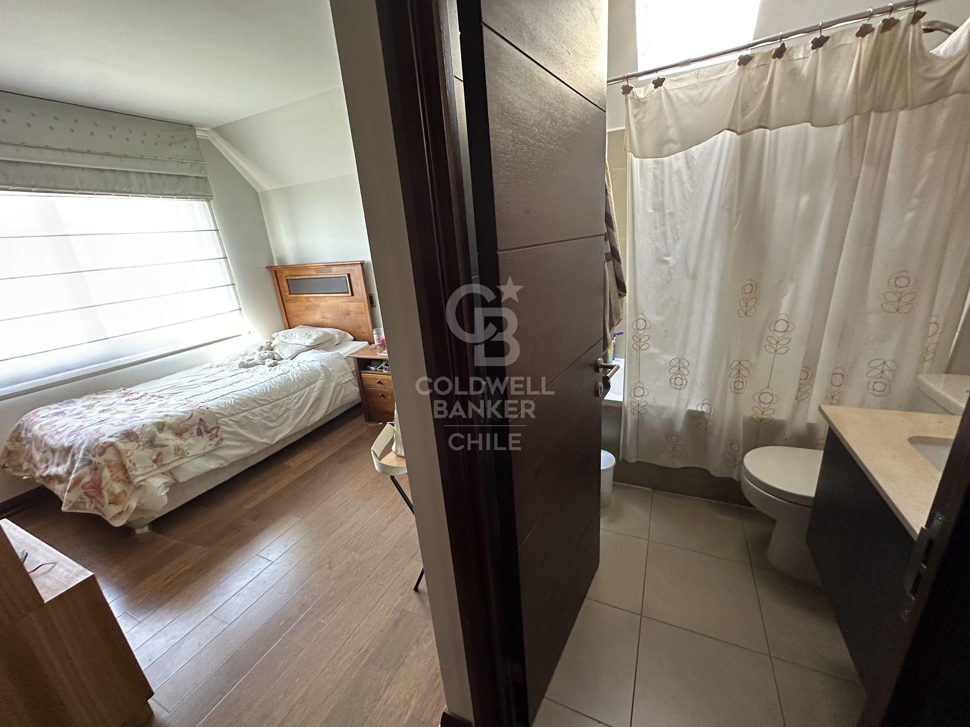 Las Condes, Chile, 4 Bedrooms Bedrooms, ,5 BathroomsBathrooms,Residential,For Sale,1728861
