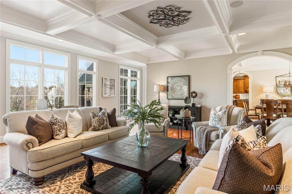 St Charles, Missouri, 63304, United States, 4 Bedrooms Bedrooms, ,6 BathroomsBathrooms,Residential,For Sale,1992889