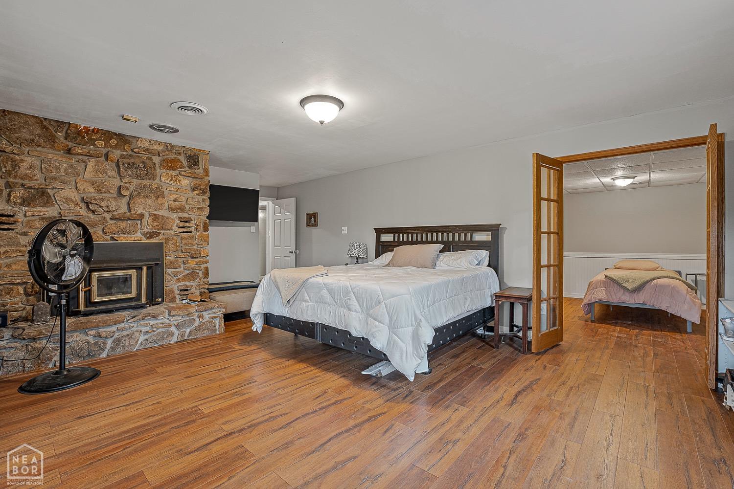 Cherokee Village, Arkansas, 72529, United States, 6 Bedrooms Bedrooms, ,3 BathroomsBathrooms,Residential,For Sale,1983477