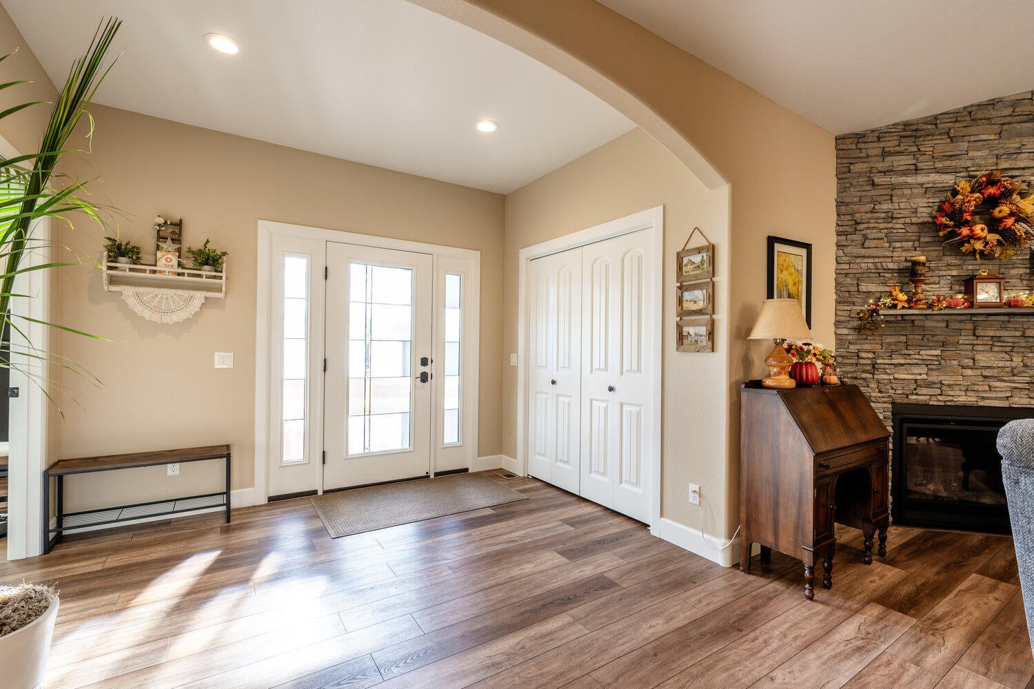 Sheridan, Wyoming, 82801, United States, 4 Bedrooms Bedrooms, ,2 BathroomsBathrooms,Residential,For Sale,1980620