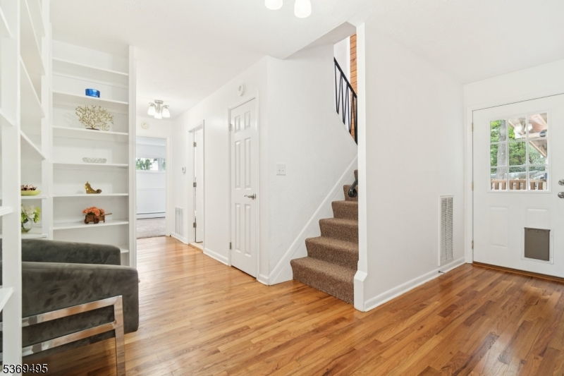 Kinnelon Boro, New Jersey, 07405, United States, 5 Bedrooms Bedrooms, ,4 BathroomsBathrooms,Residential,For Sale,1939062