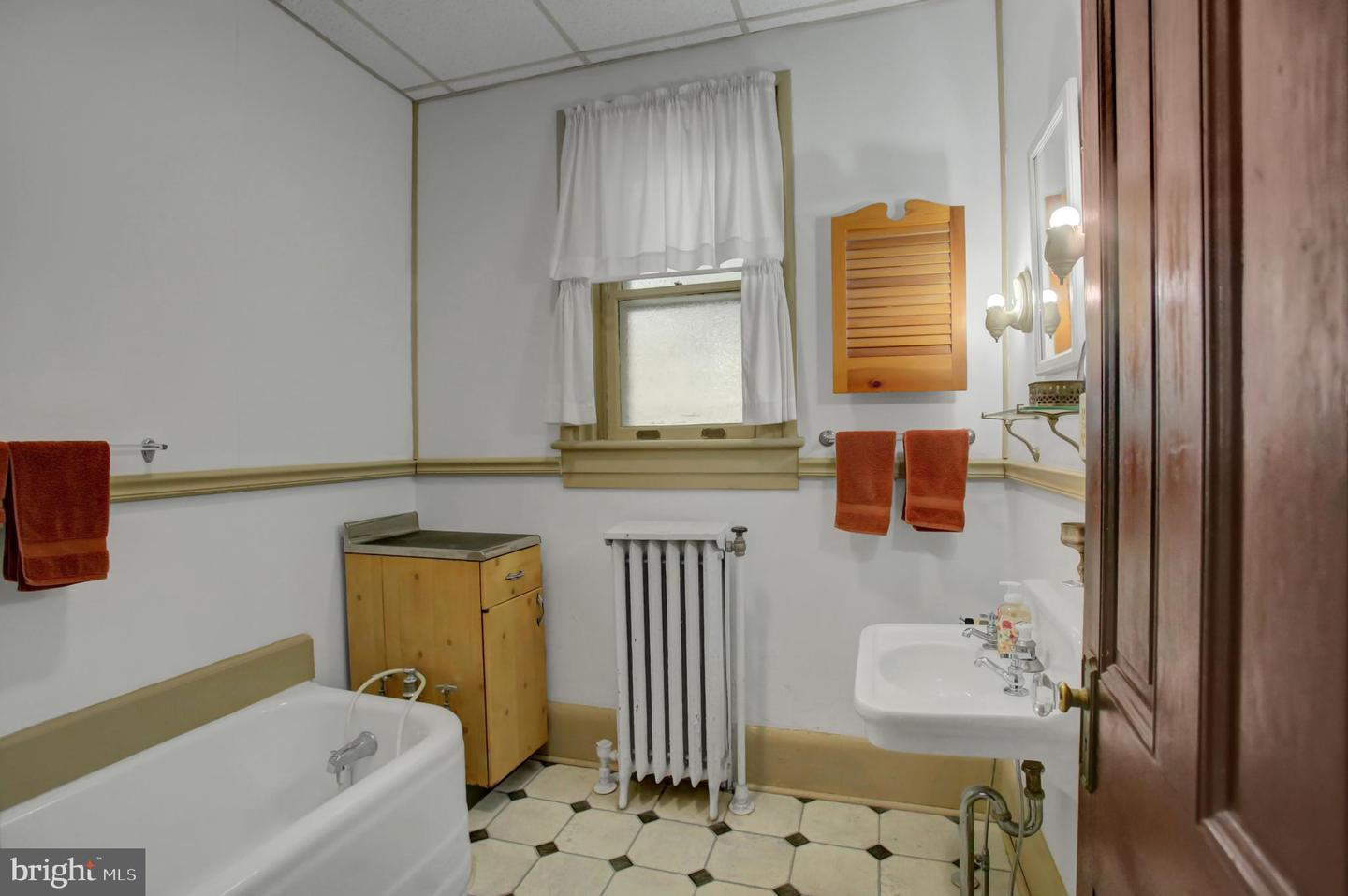 144 W Main Street, Waynesboro, Pennsylvania, 17268, United States, 7 Bedrooms Bedrooms, ,4 BathroomsBathrooms,Residential,For Sale,144 W Main Street,1662574