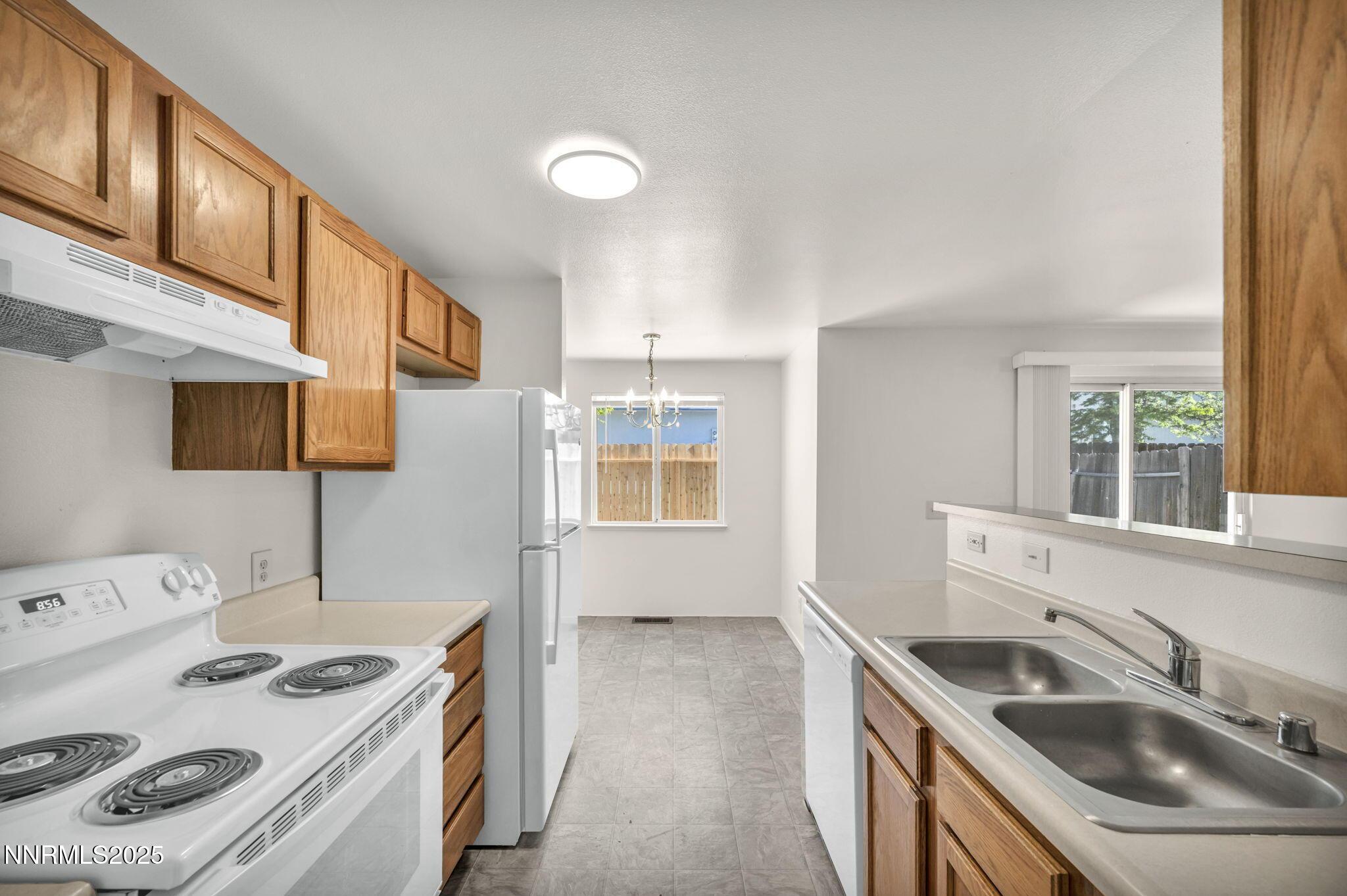 Carson City, Nevada, 89701, United States, ,Residential,For Sale,1826938