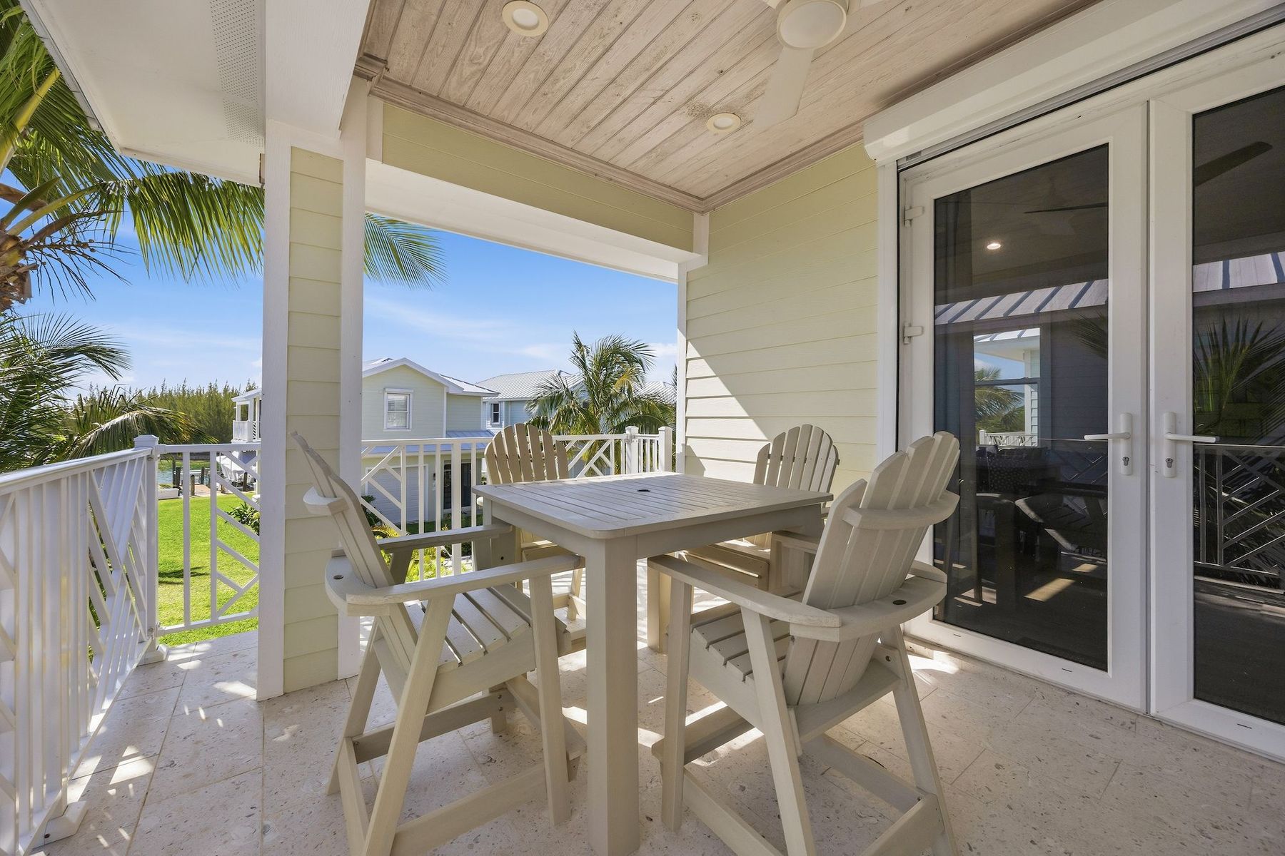  Modern Waterfront Home with Private Dock - 物件實景