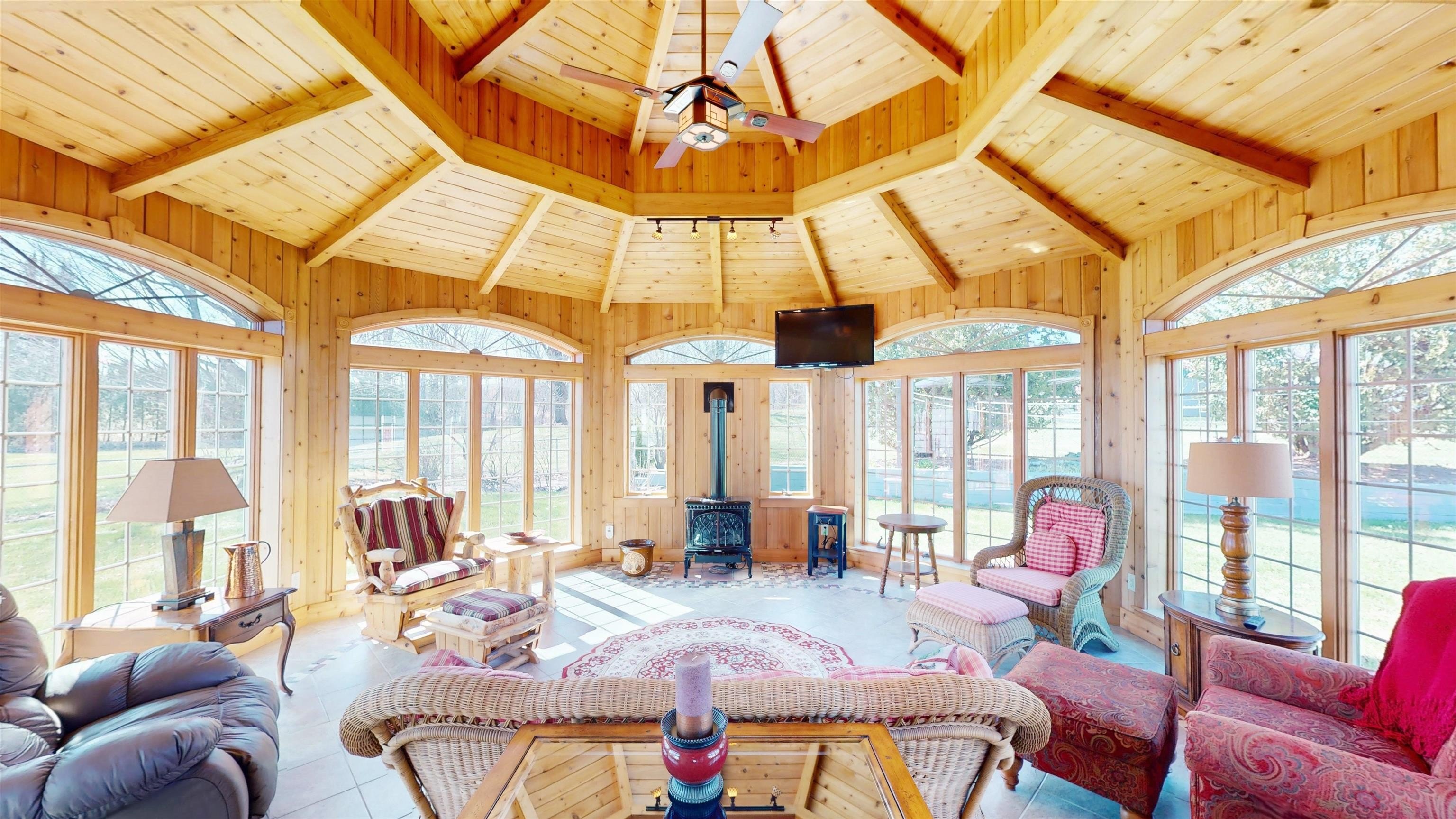 Irasburg, Vermont, 05845, United States, 3 Bedrooms Bedrooms, ,Residential,For Sale,1983686