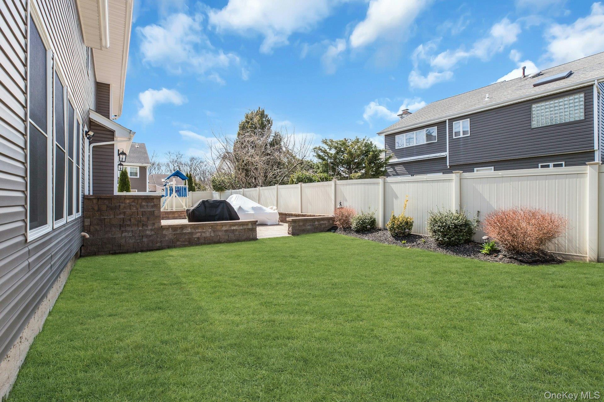  18 Daisy Court, Farmingdale, NY, 11735 - 物件實景