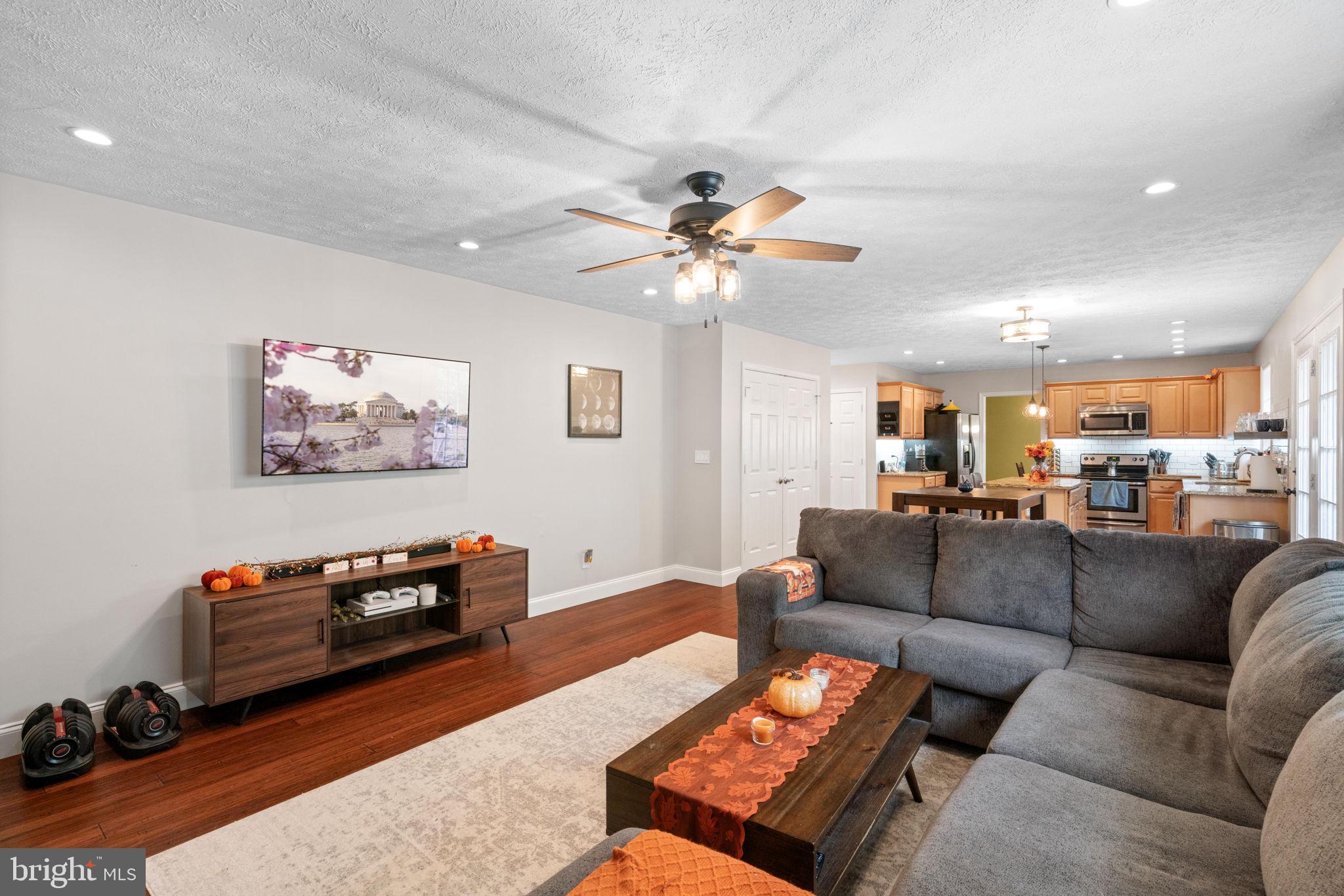 Stafford, Virginia, 22554, United States, 4 Bedrooms Bedrooms, ,3 BathroomsBathrooms,Residential,For Sale,1976538