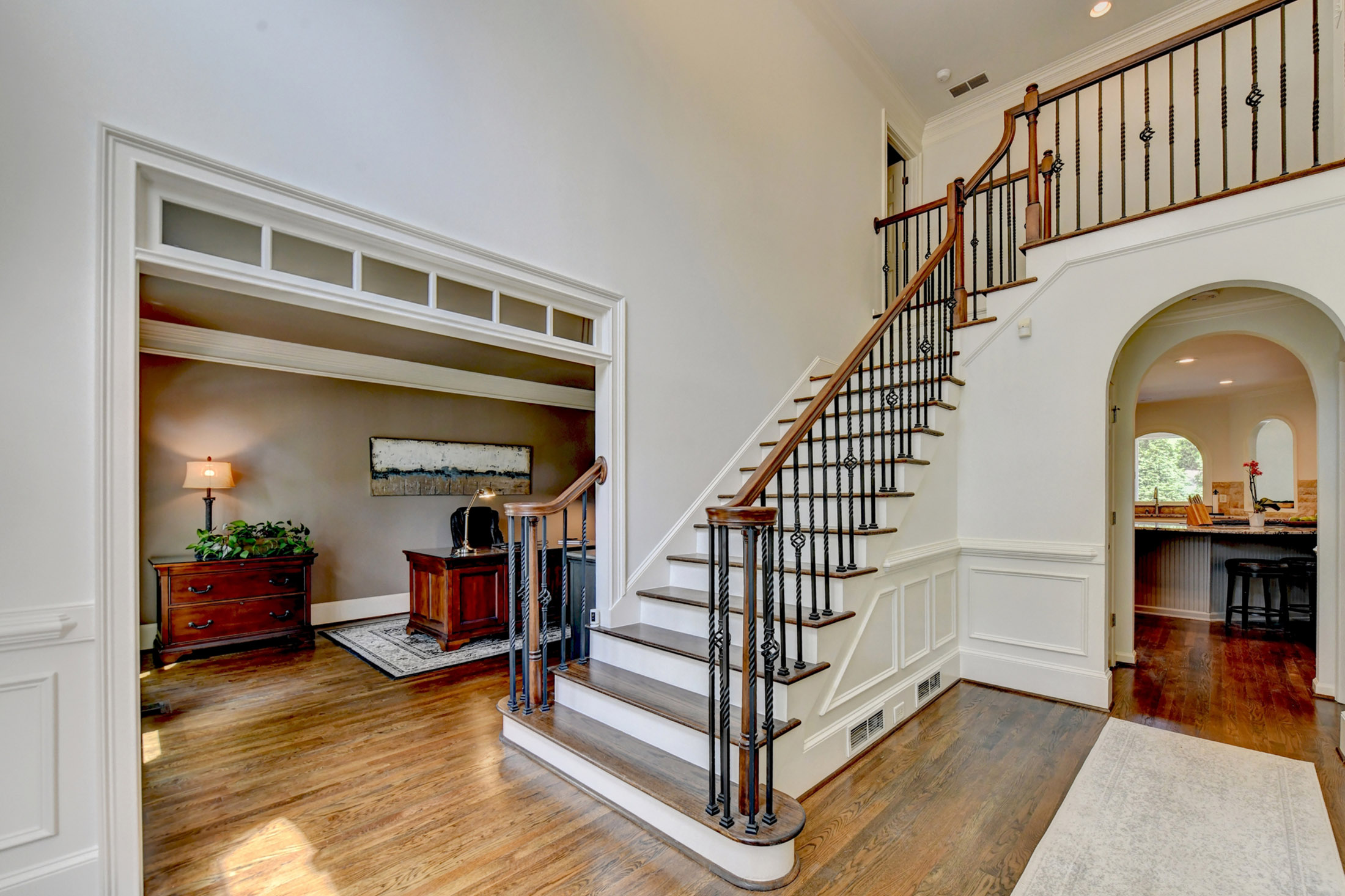  Stunning, Fully Renovated Glen Abbey Home Nestled in the Heart of Alpharetta - 物件實景