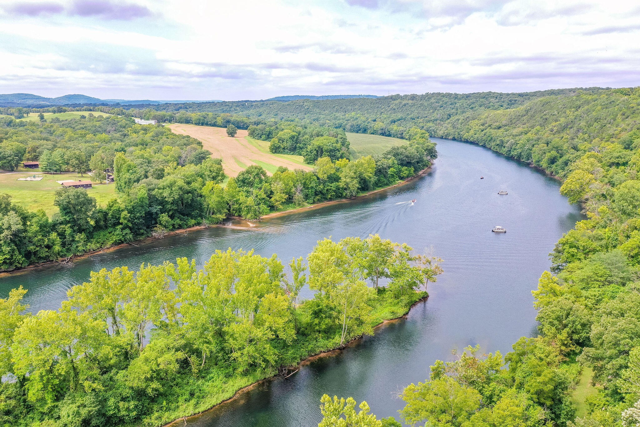 Branson, Missouri, 65616, United States, 3 Bedrooms Bedrooms, ,2 BathroomsBathrooms,Residential,For Sale,1976730