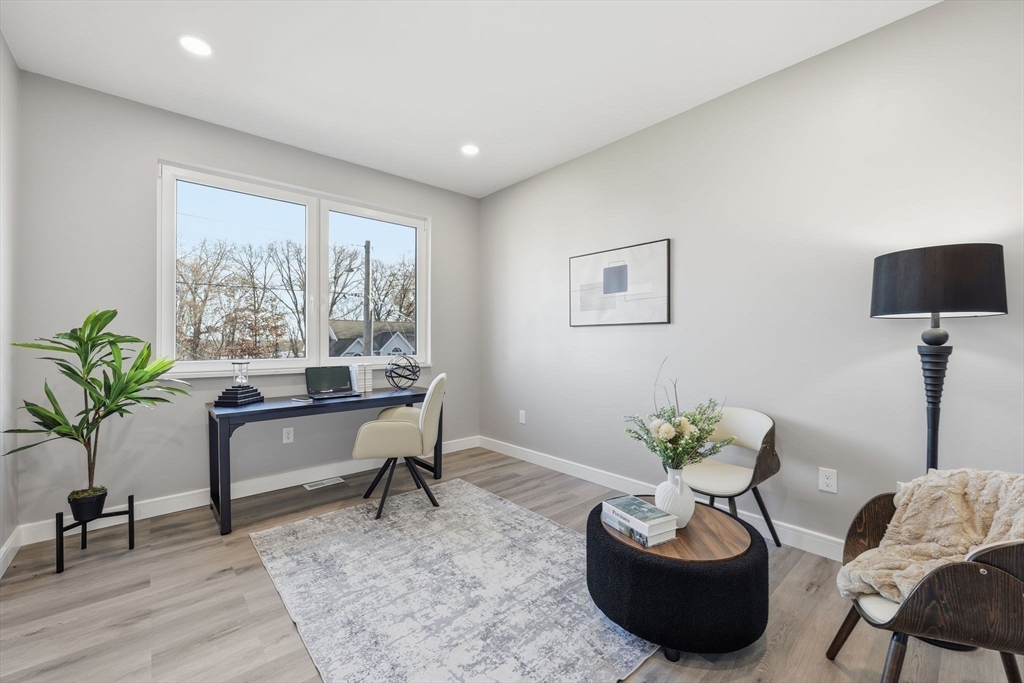 Holyoke, Massachusetts, 01040, United States, 3 Bedrooms Bedrooms, ,3 BathroomsBathrooms,Residential,For Sale,2003415