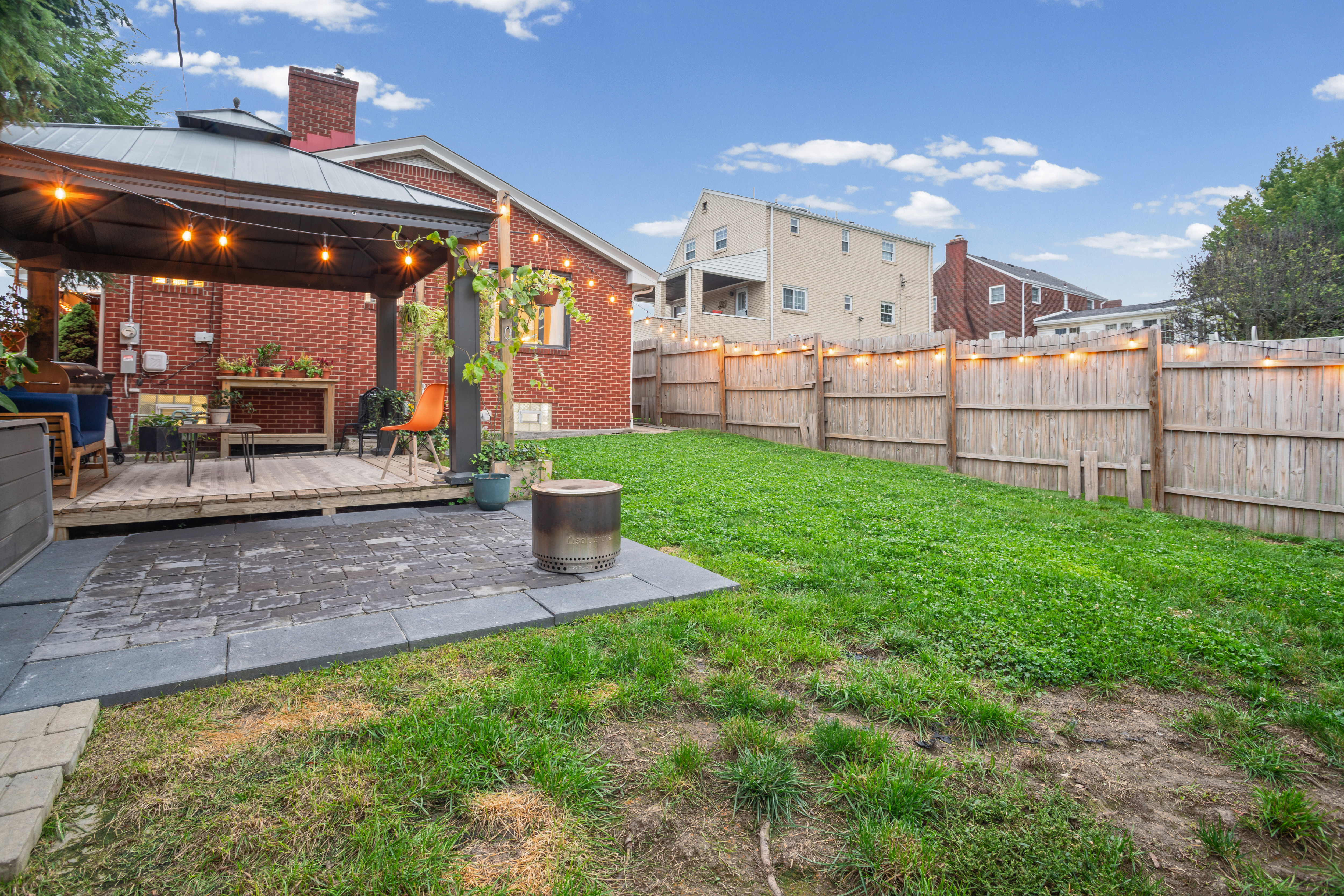  1260 Laurel Hill Drive, West Homestead, PA 15120 - 物件實景