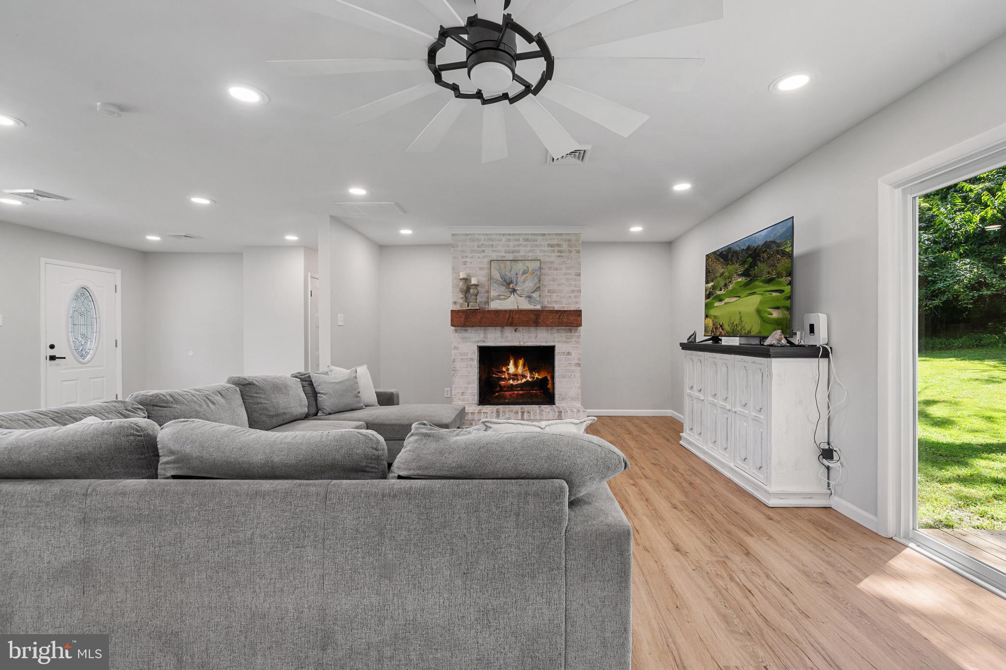 Hollywood, Maryland, 20636, United States, 3 Bedrooms Bedrooms, ,2 BathroomsBathrooms,Residential,For Sale,1935690
