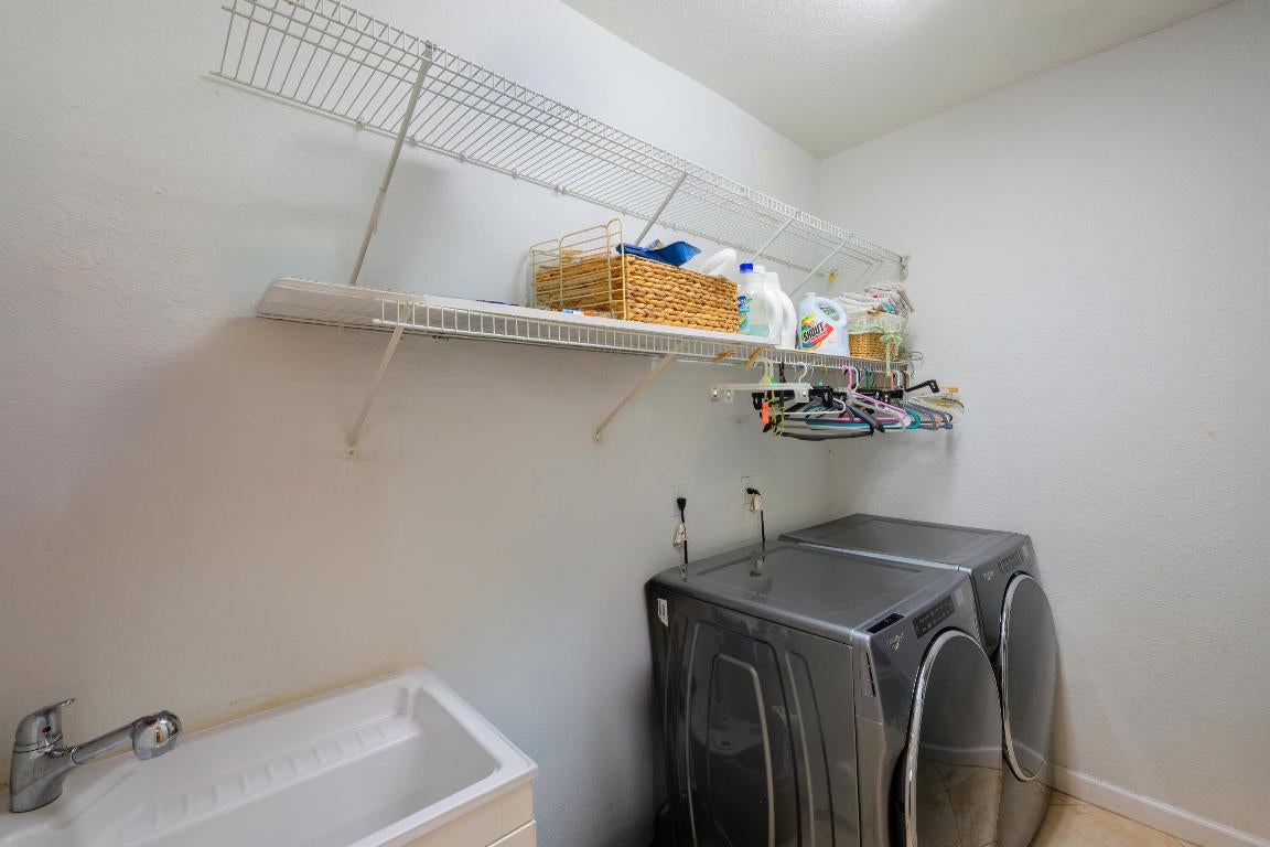 West Palm Beach, Florida, 33411, United States, 5 Bedrooms Bedrooms, ,3 BathroomsBathrooms,Residential,For Sale,1984216